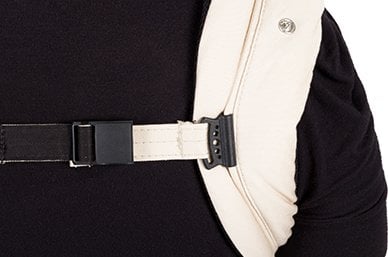 magnetic sternum strap with runners