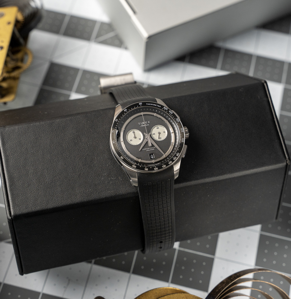 Timex Atelier Chronograph Quartz M1q 40mm The Timex Atelier Chronograph