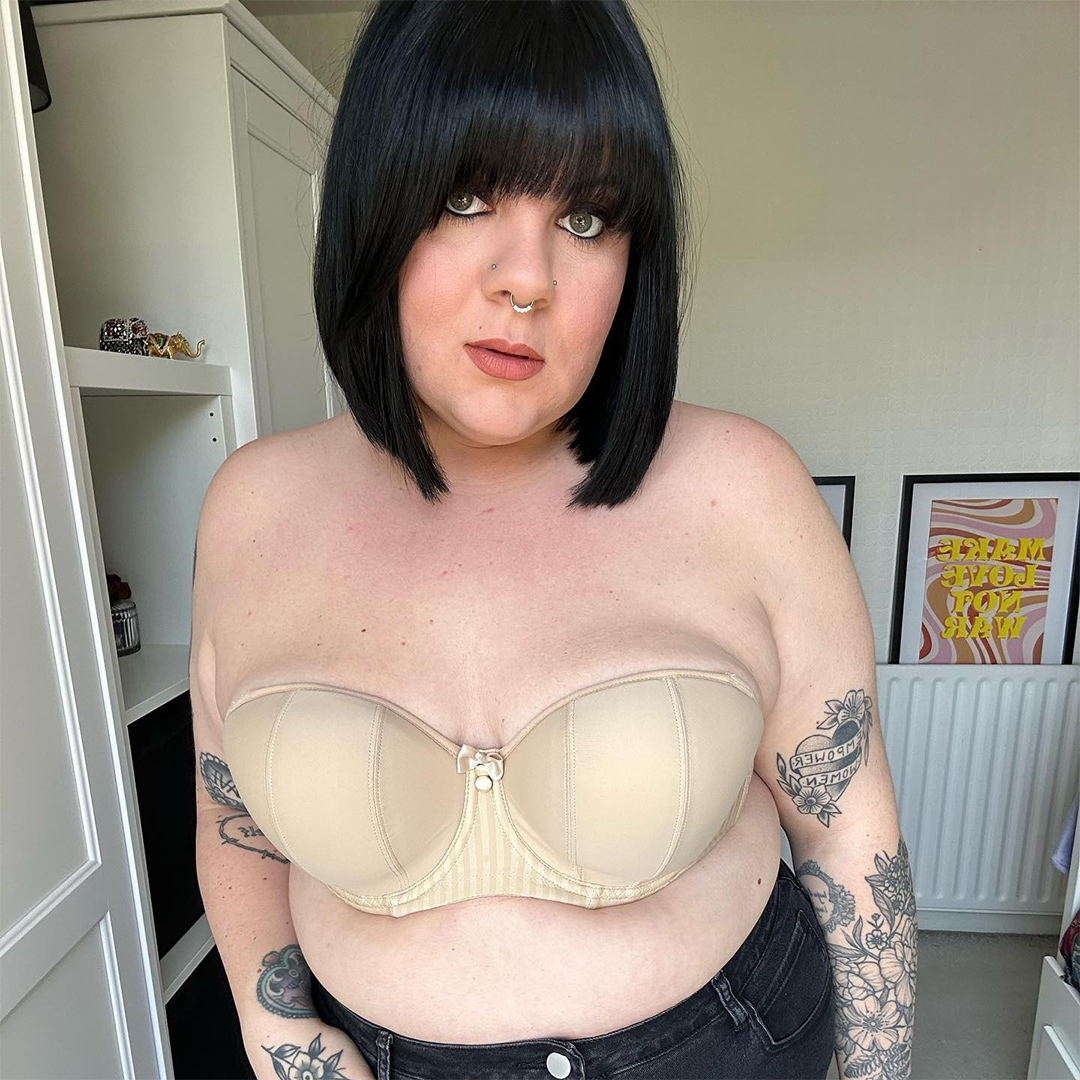 Curvy Kate Strapless Bra Luxe Review: 28GG - Big Cup Little Cup