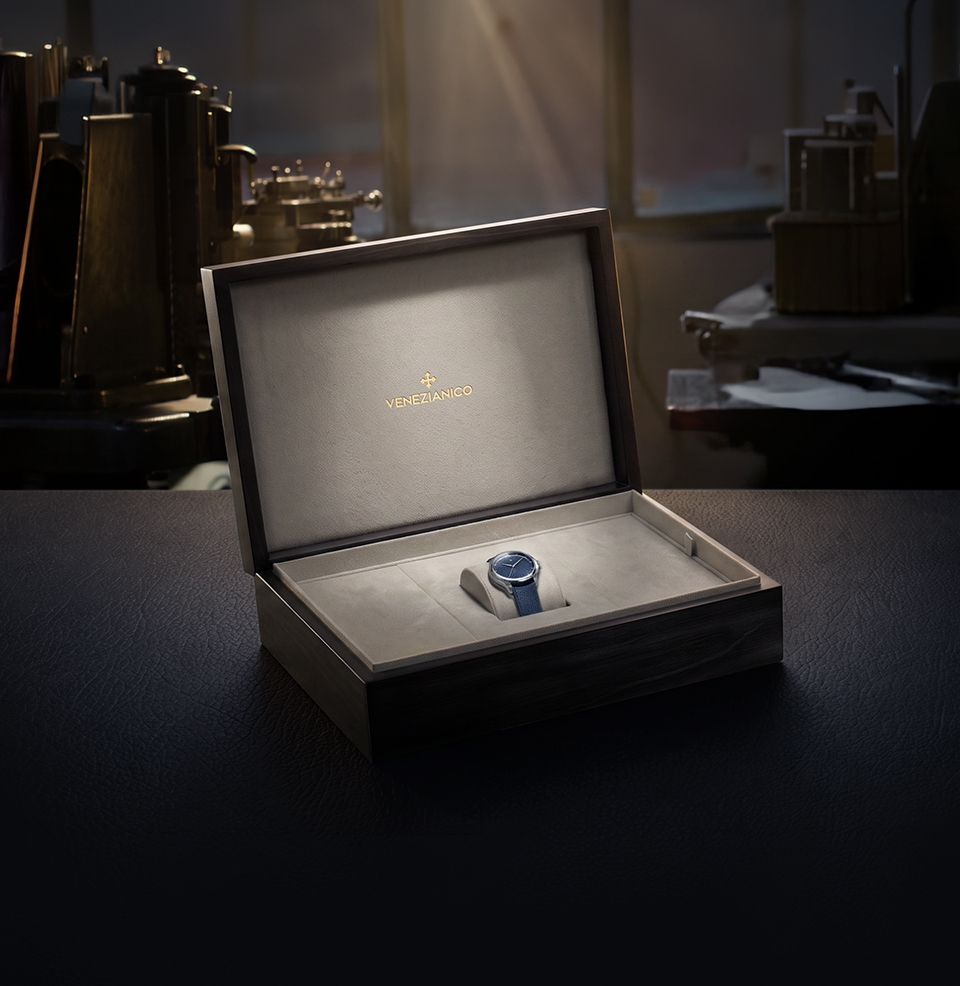 Venezianico Redentore Levius Luxurious Packaging