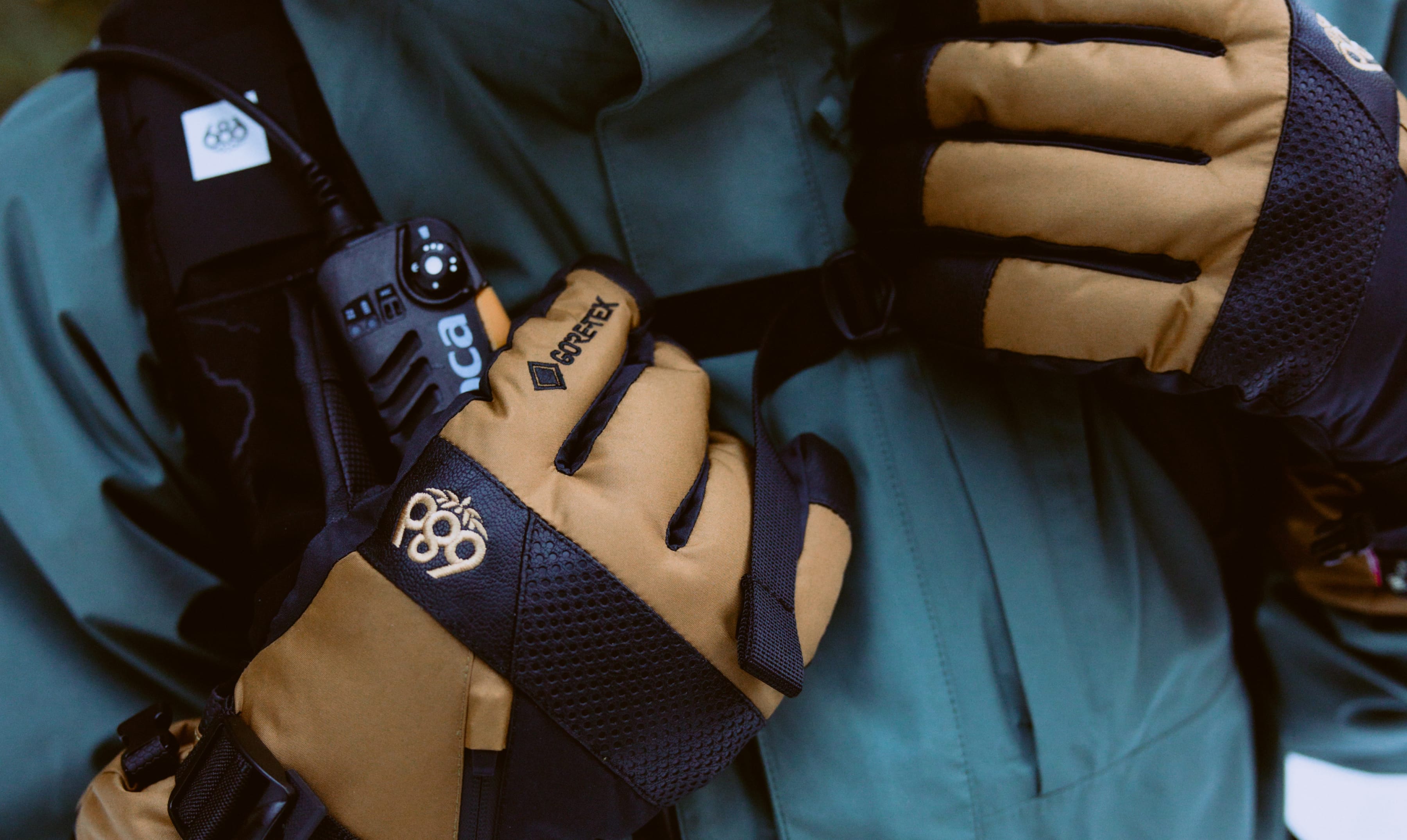 686 Men's GORE-TEX SMARTY® 3-In-1 Gauntlet Glove – 686.com