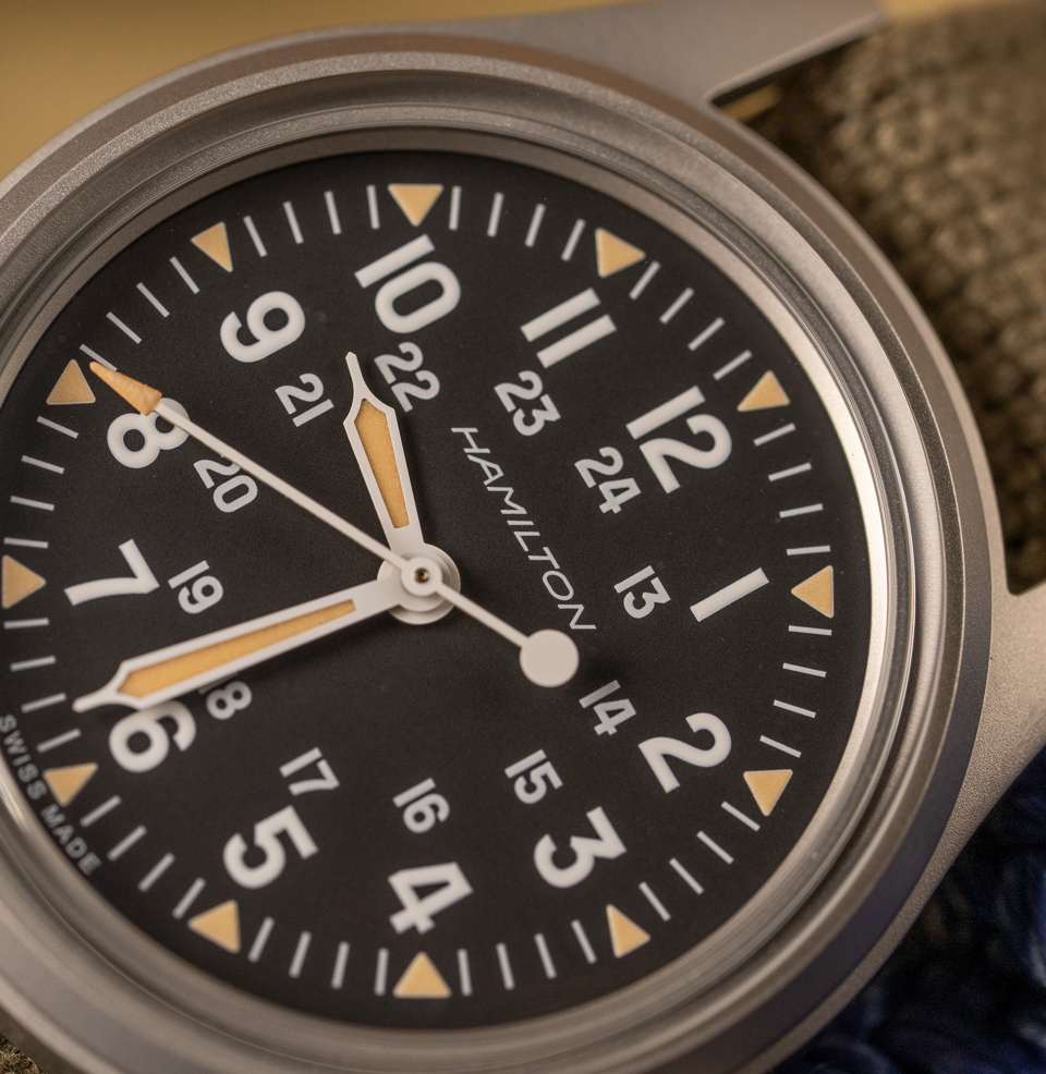 Khaki Field Mechanical 36mm Acrylic crystal
