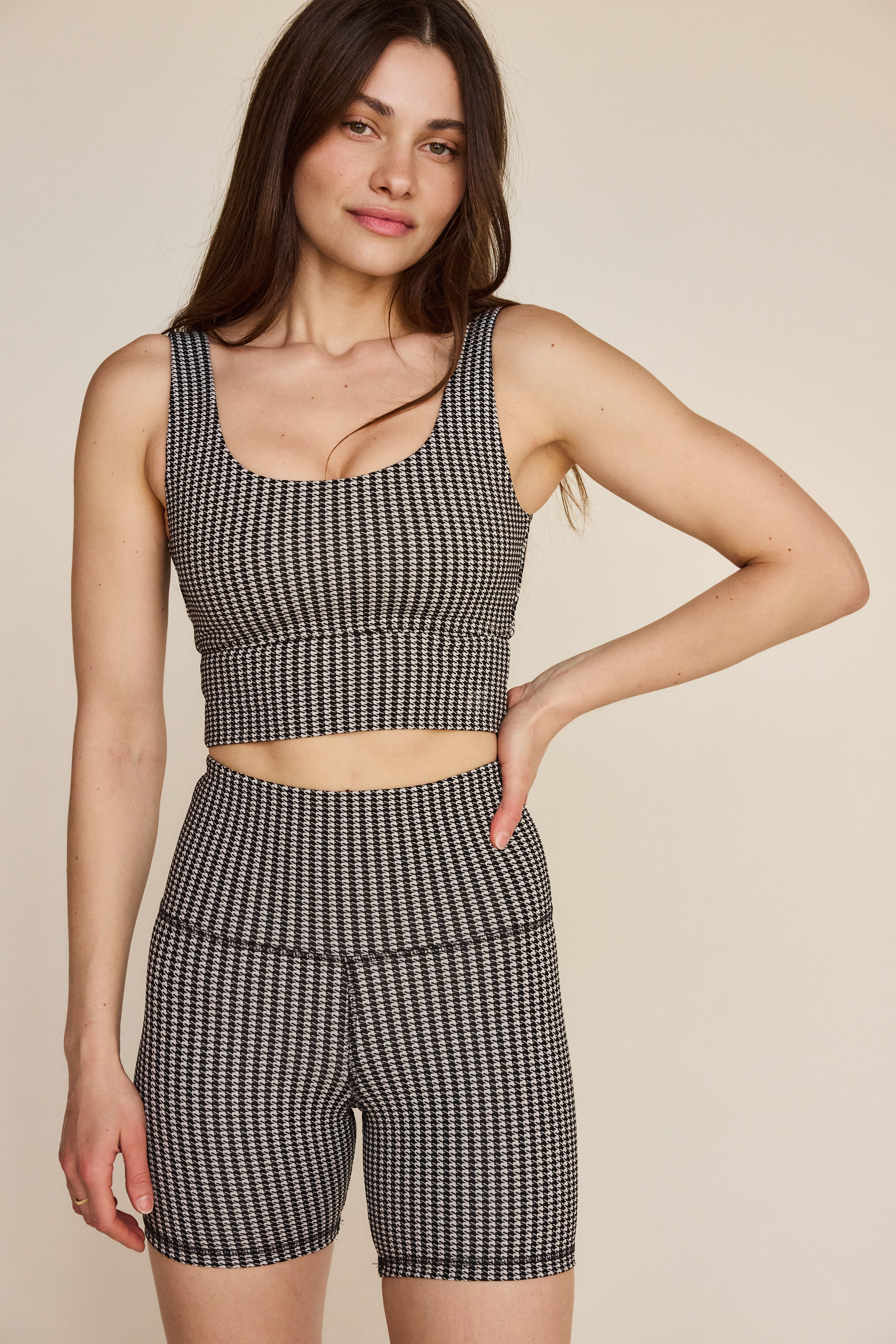 Strut This Womens Gusher Short in Black / White Houndstooth
