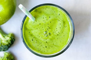 Smoothie made with Navitas Superfood+ Greens Blend