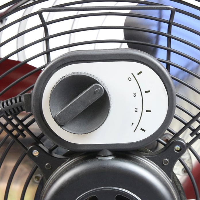 Close-up of the 3 speed switch with off function.