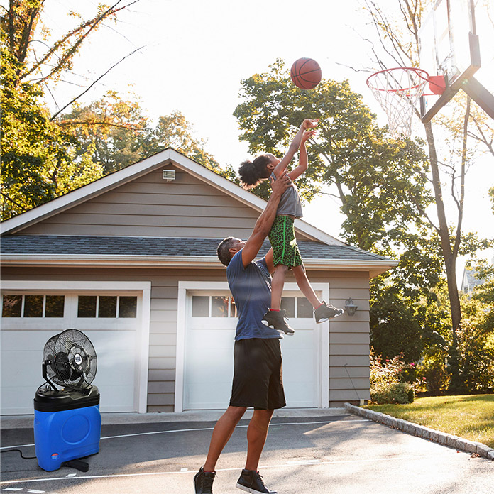 The 14 in. fan helps keep the basketball game going with it's light, refreshing mist.