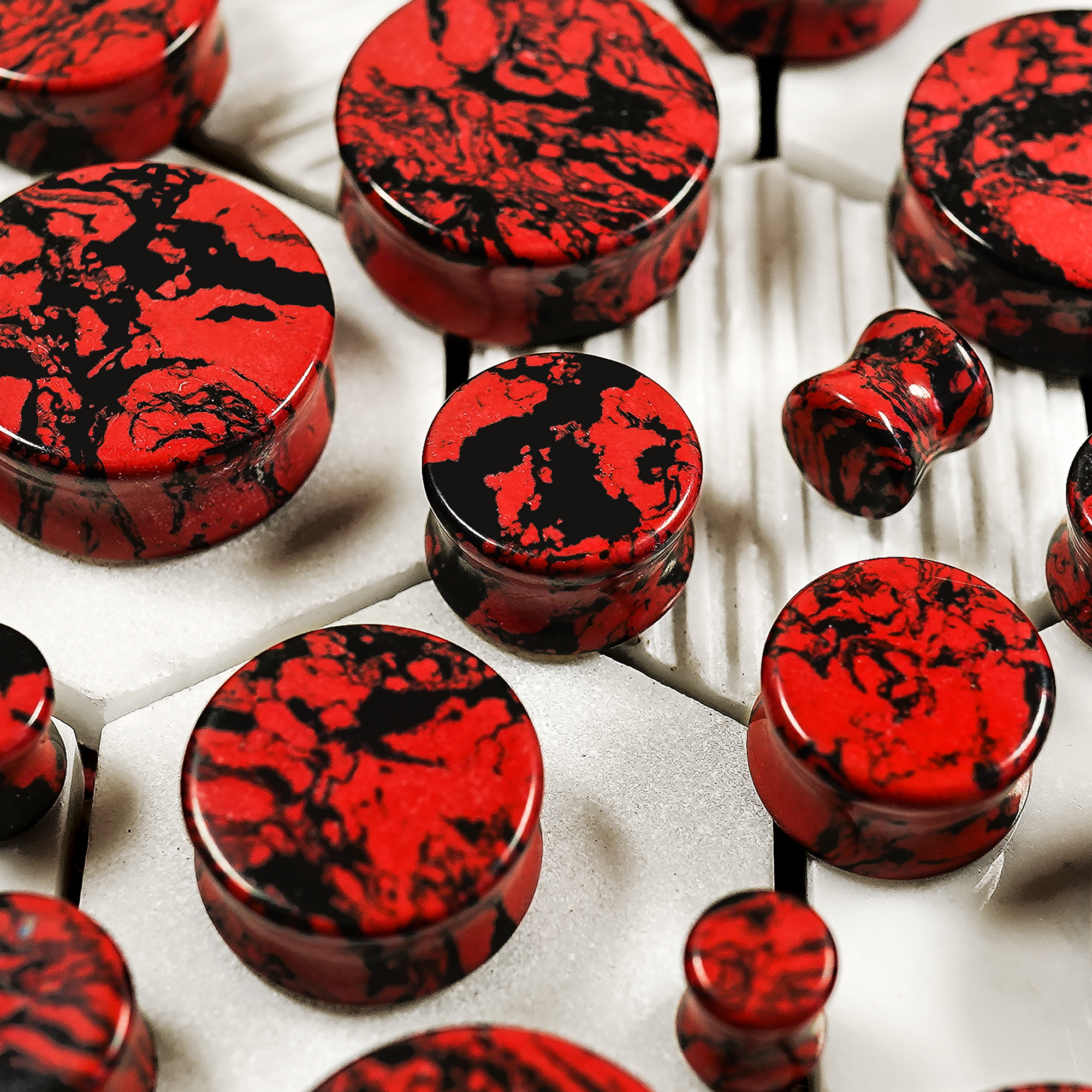 Cute  Marble Black & Red Stone Plug / Gauge