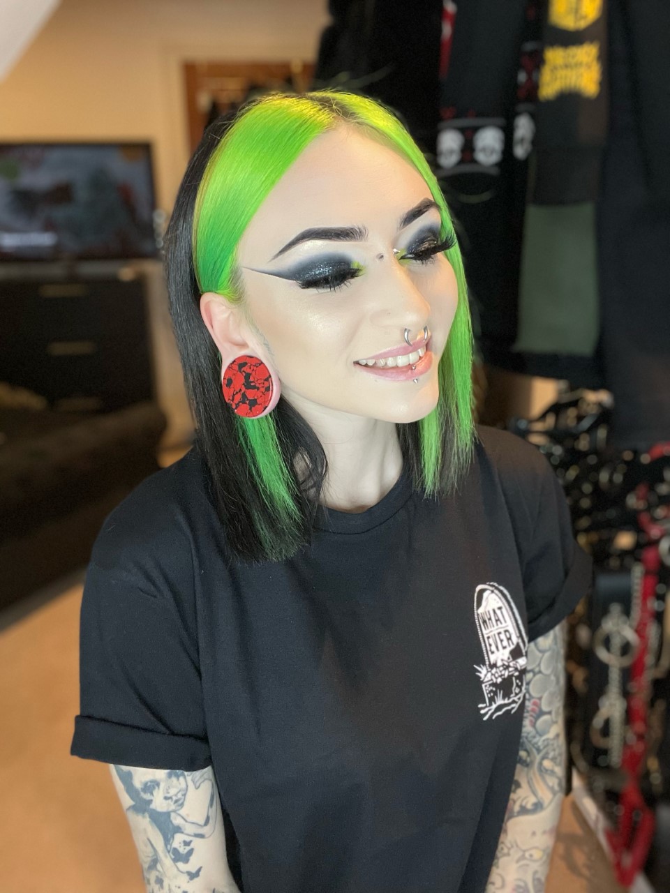 Girl wearing pretty  Marble Black & Red Stone Plug / Gauge