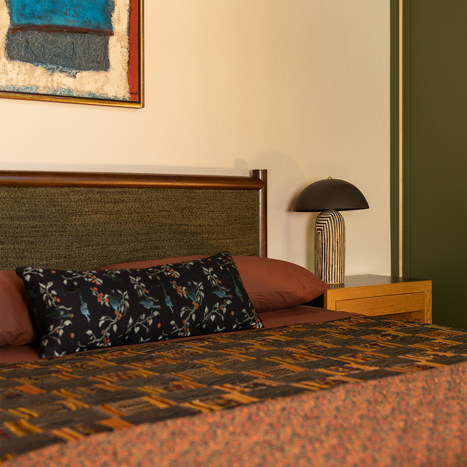 Photography by Ori Harpaz. Interior by Studio Preveza.