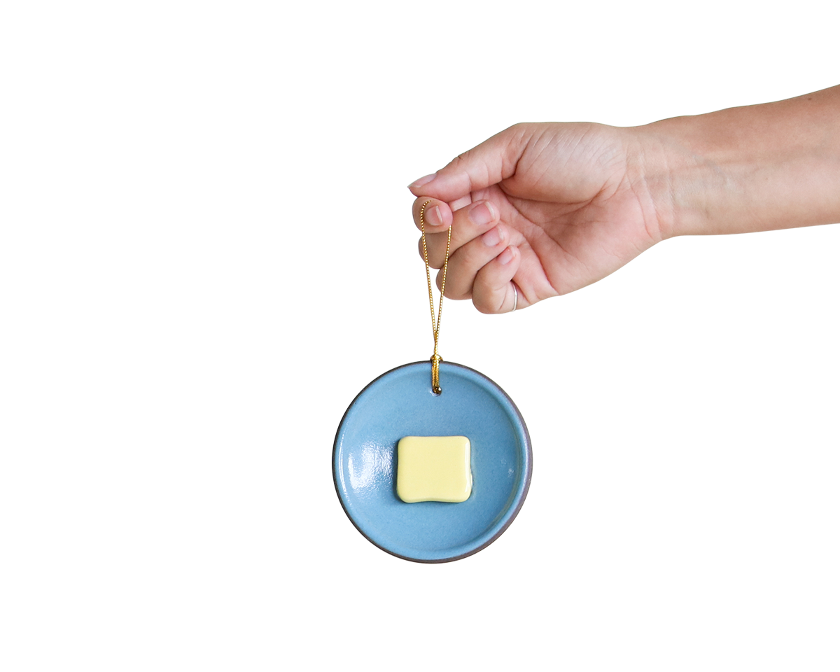 2025-holiday-ornament