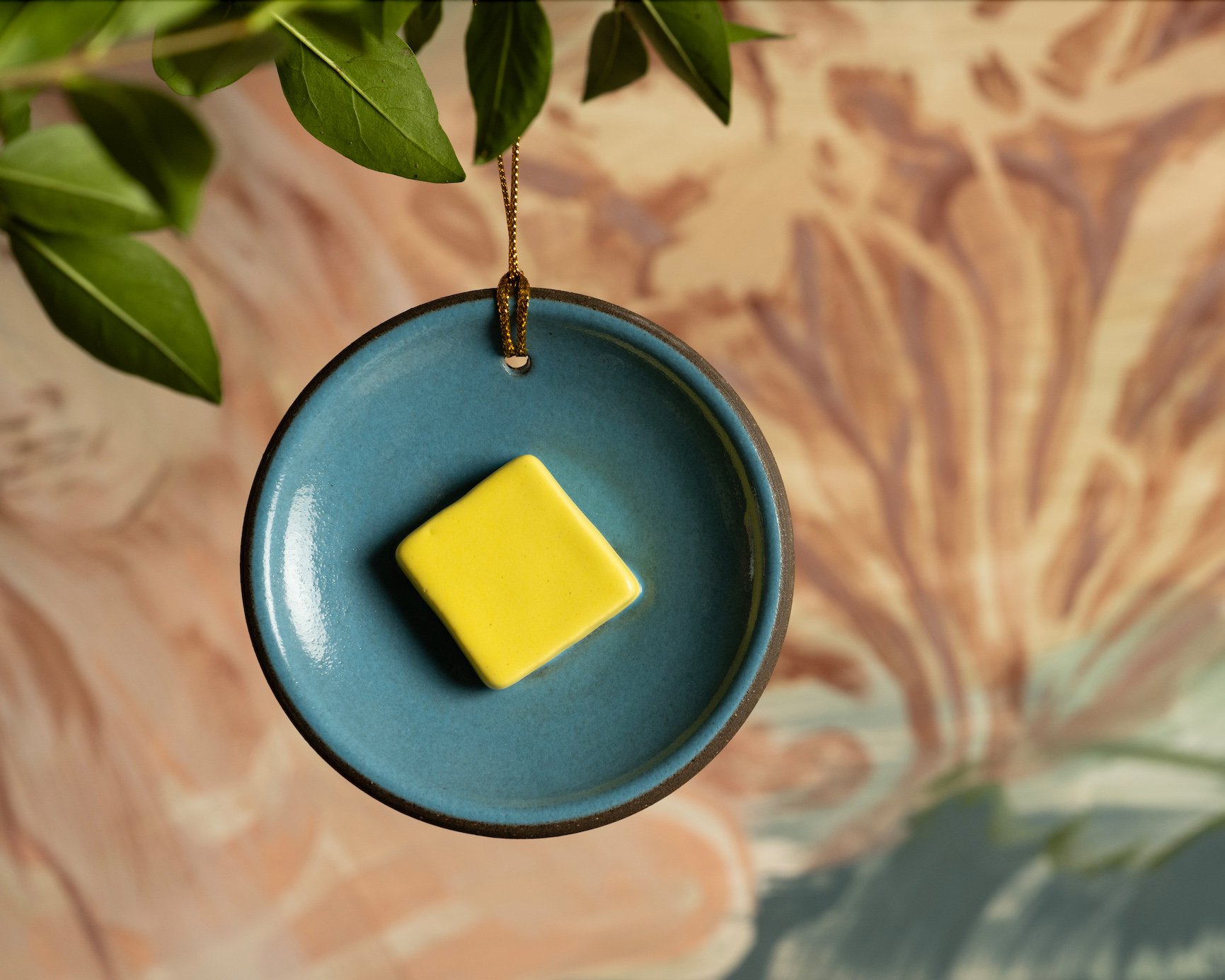 2025-holiday-ornament