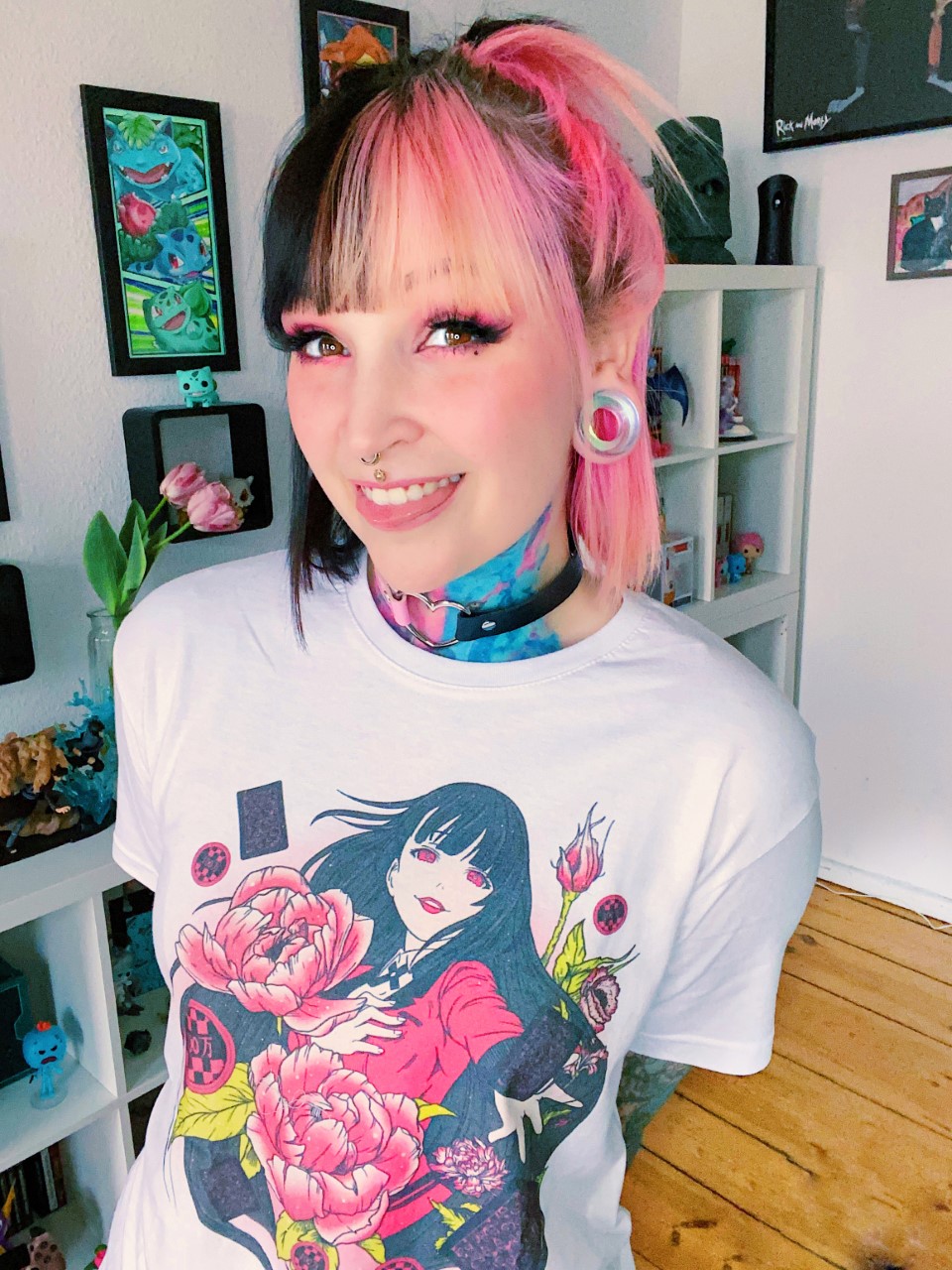Girl wearing kawaii  Blue & Green Iridescent Glass Ear Tunnel