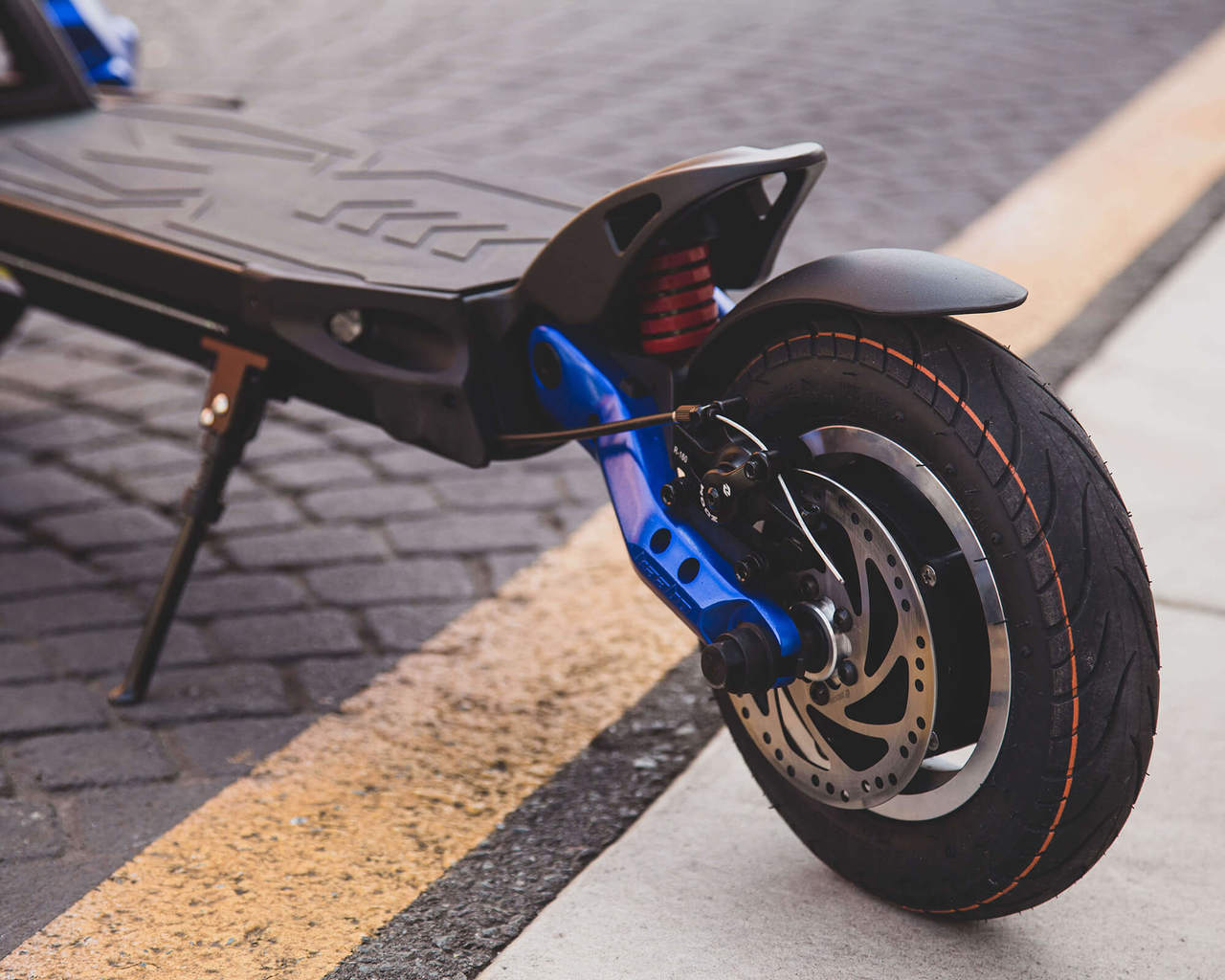 Kaabo Mantis 10 Solo Single Motor Electric Scooter