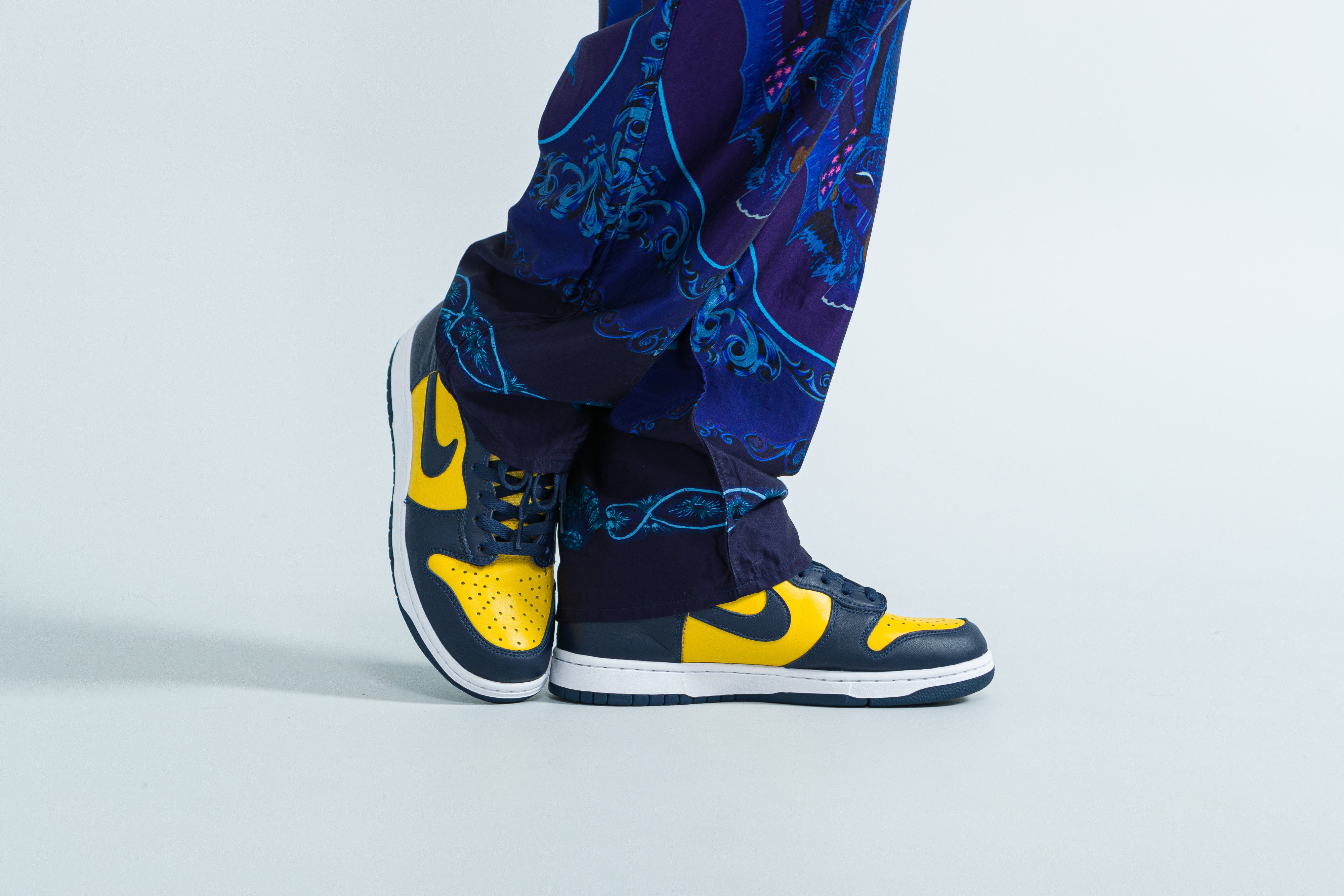 Nike - Dunk High SP - Varsity Maize/Midnight Navy - Up There