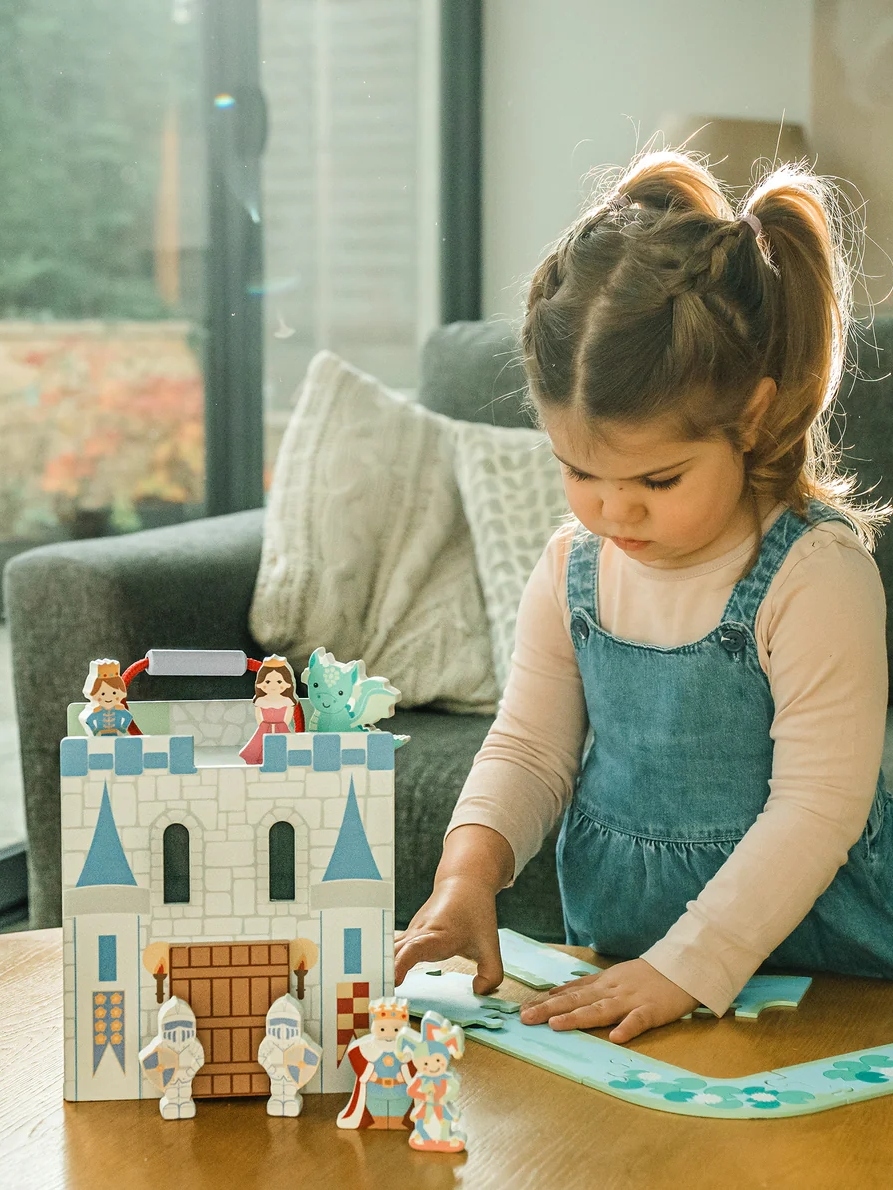 ORANGE TREE CASTLE PLAY SET