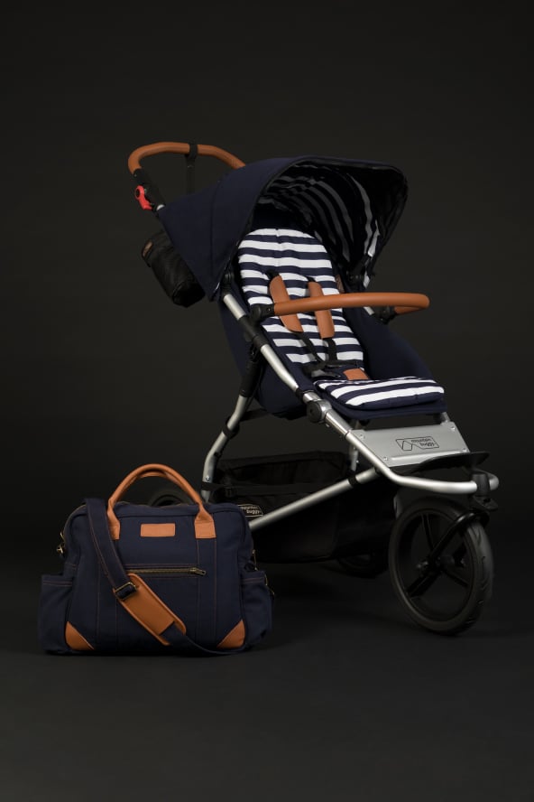 https://cdn.accentuate.io/47328264237/11285968224301/mountain_buggy_shopify_LUXURY_PAGE_UJ_nautical_592x888px-v1574739100924.jpg?592x888