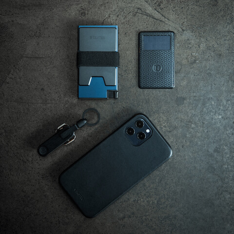 Aluminum card holder, tracker card, key holder and smartphone