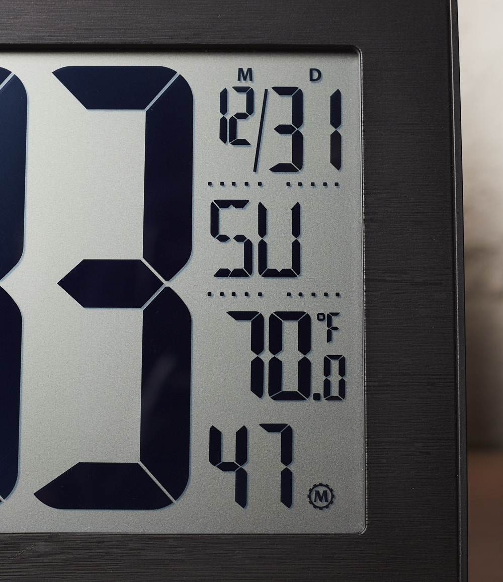 Atomic Digital Clock with Stand