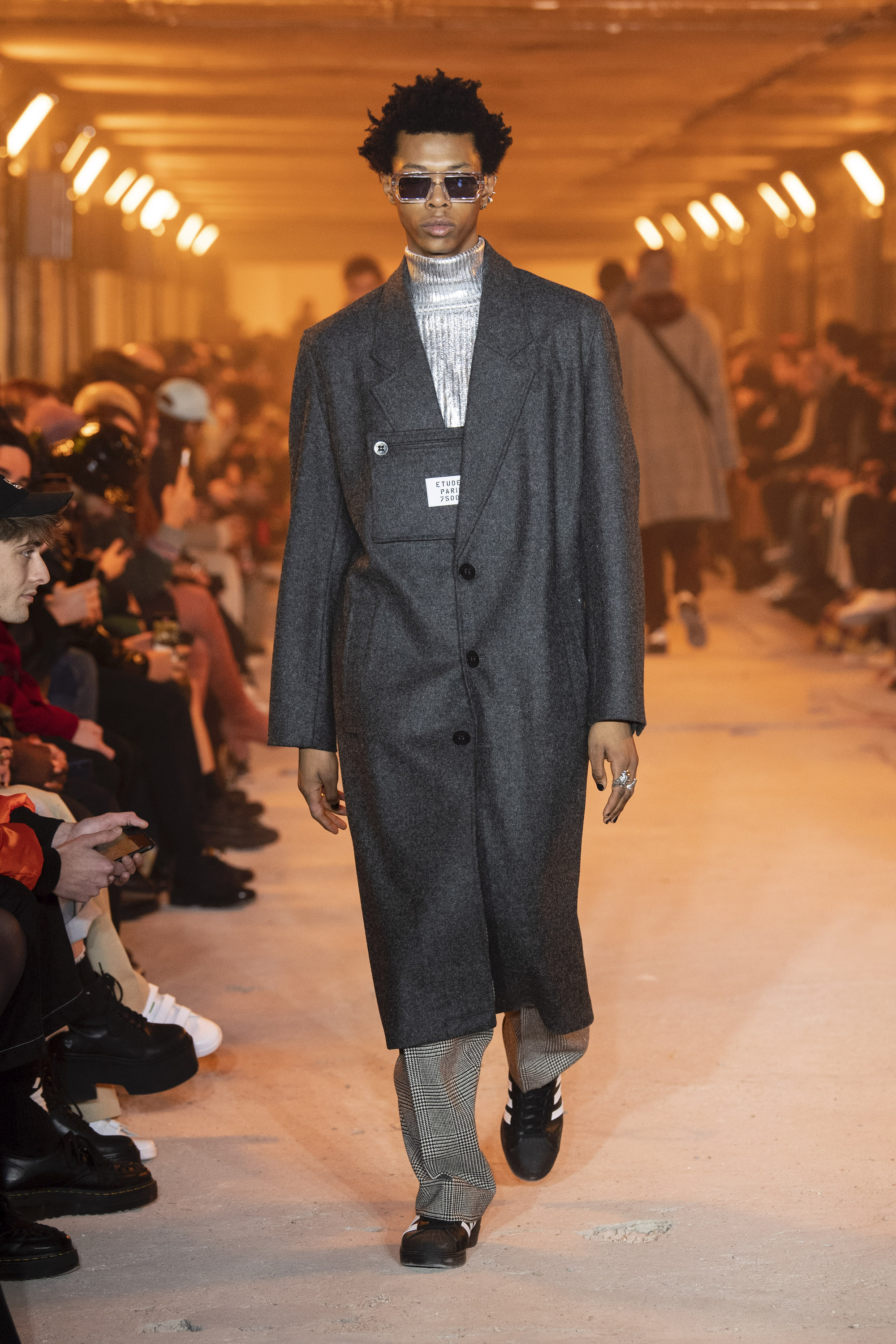 Etudes runaway AW20 Look 17