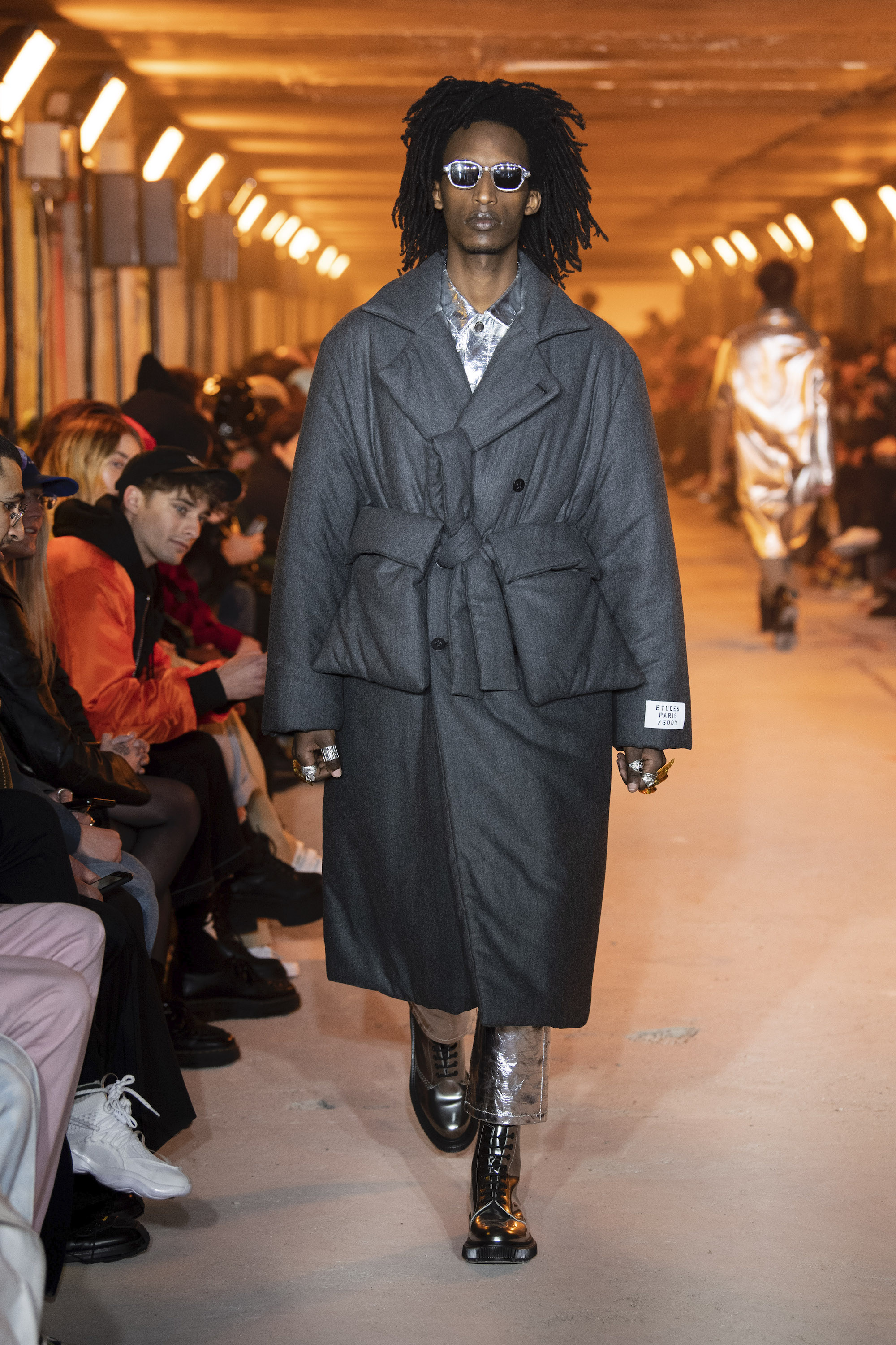 Etudes runaway AW20 Look 19