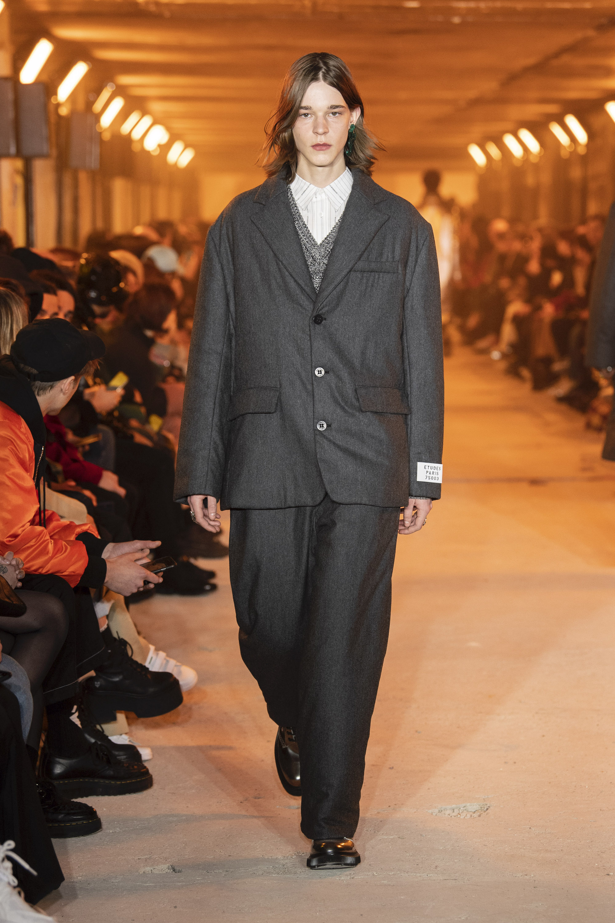 Etudes runaway AW20 Look 20