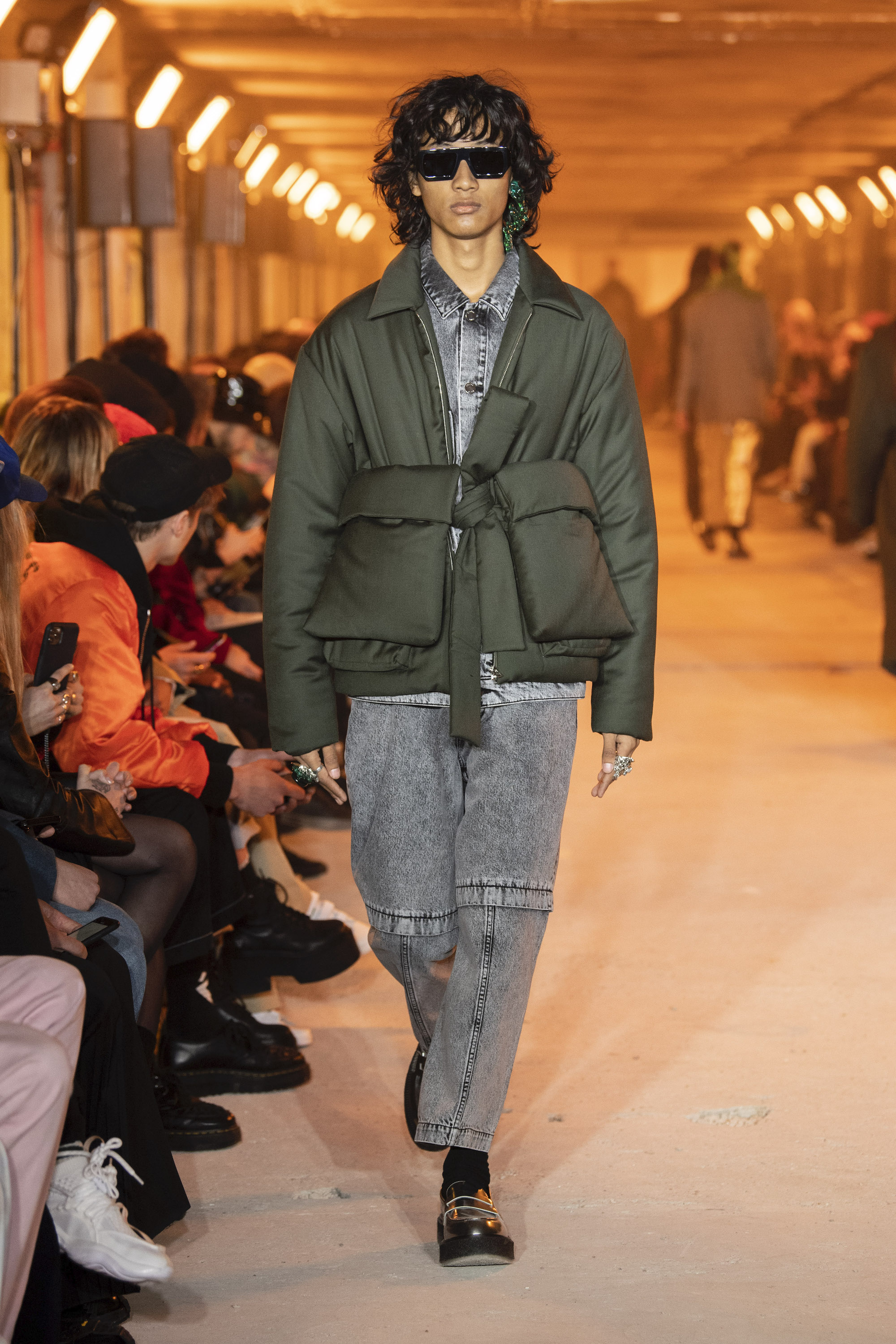 Etudes runaway AW20 Look 26