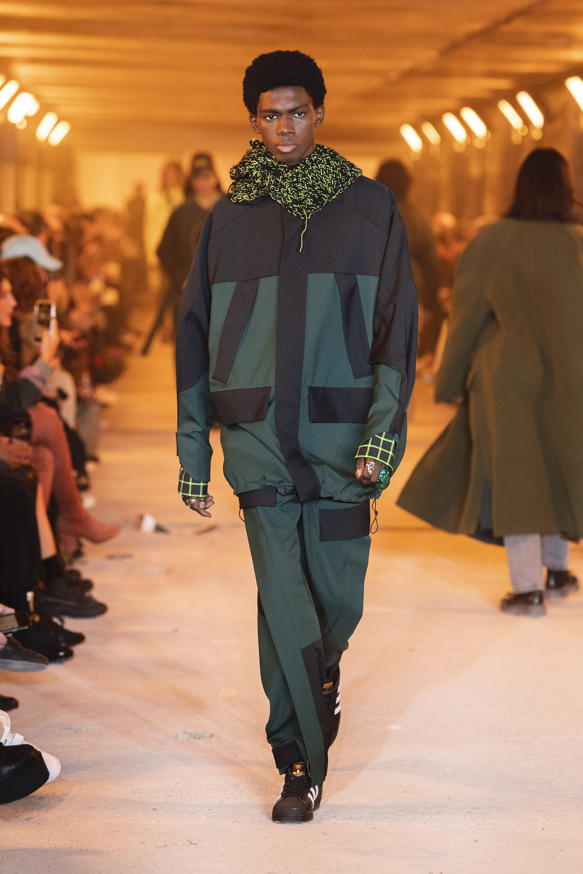 Etudes runaway AW20 Look 28