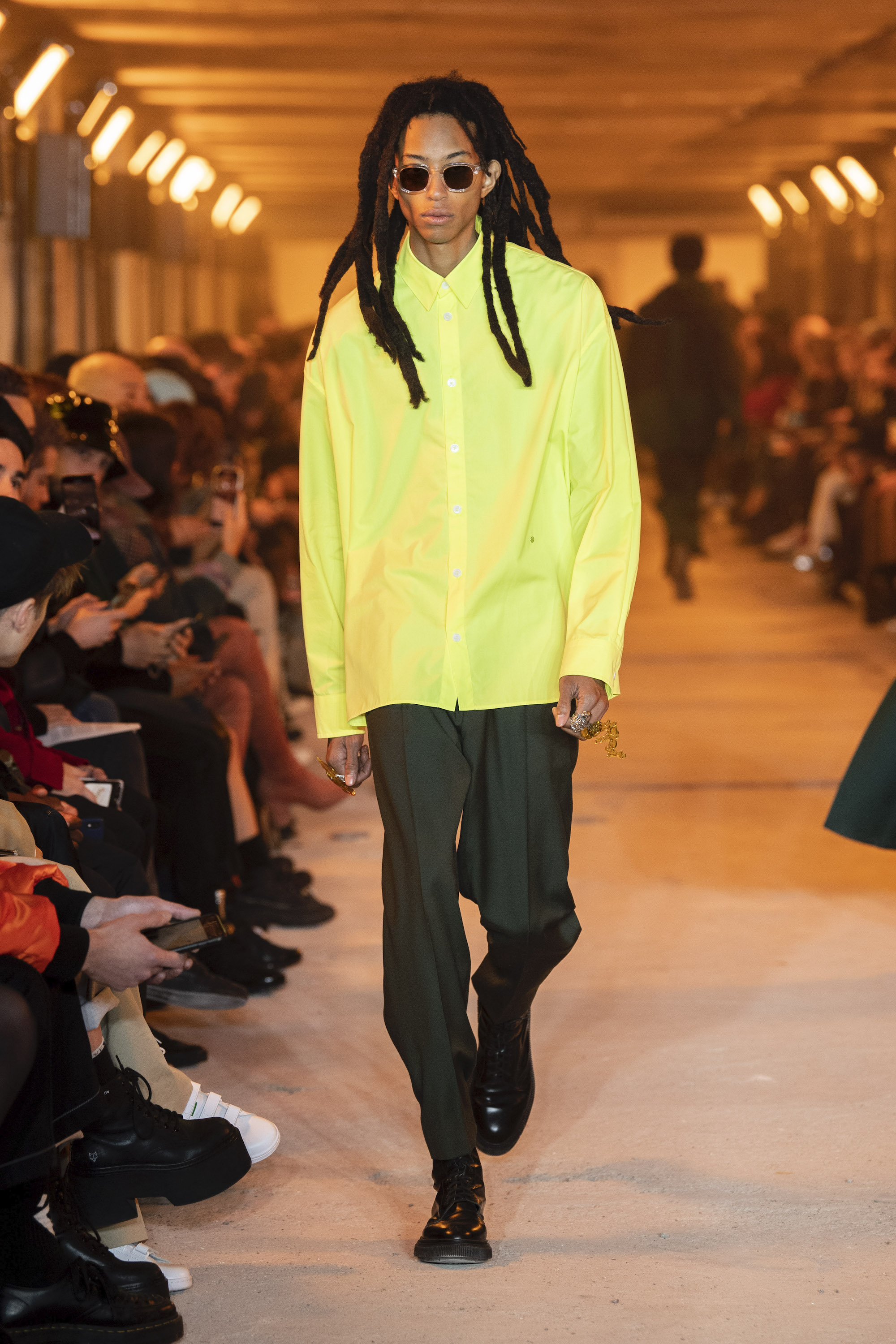 Etudes runaway AW20 Look 30