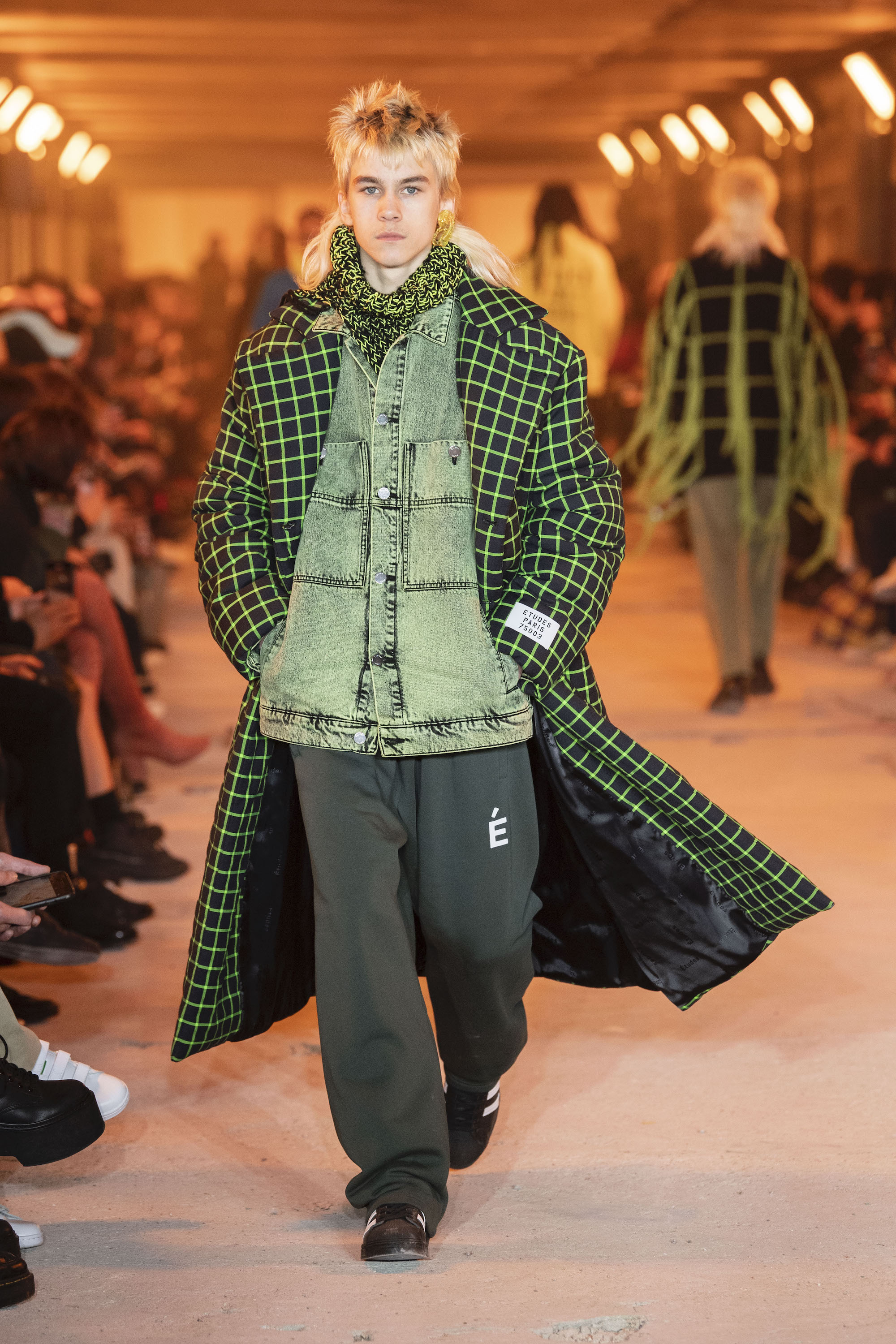 Etudes runaway AW20 Look 32