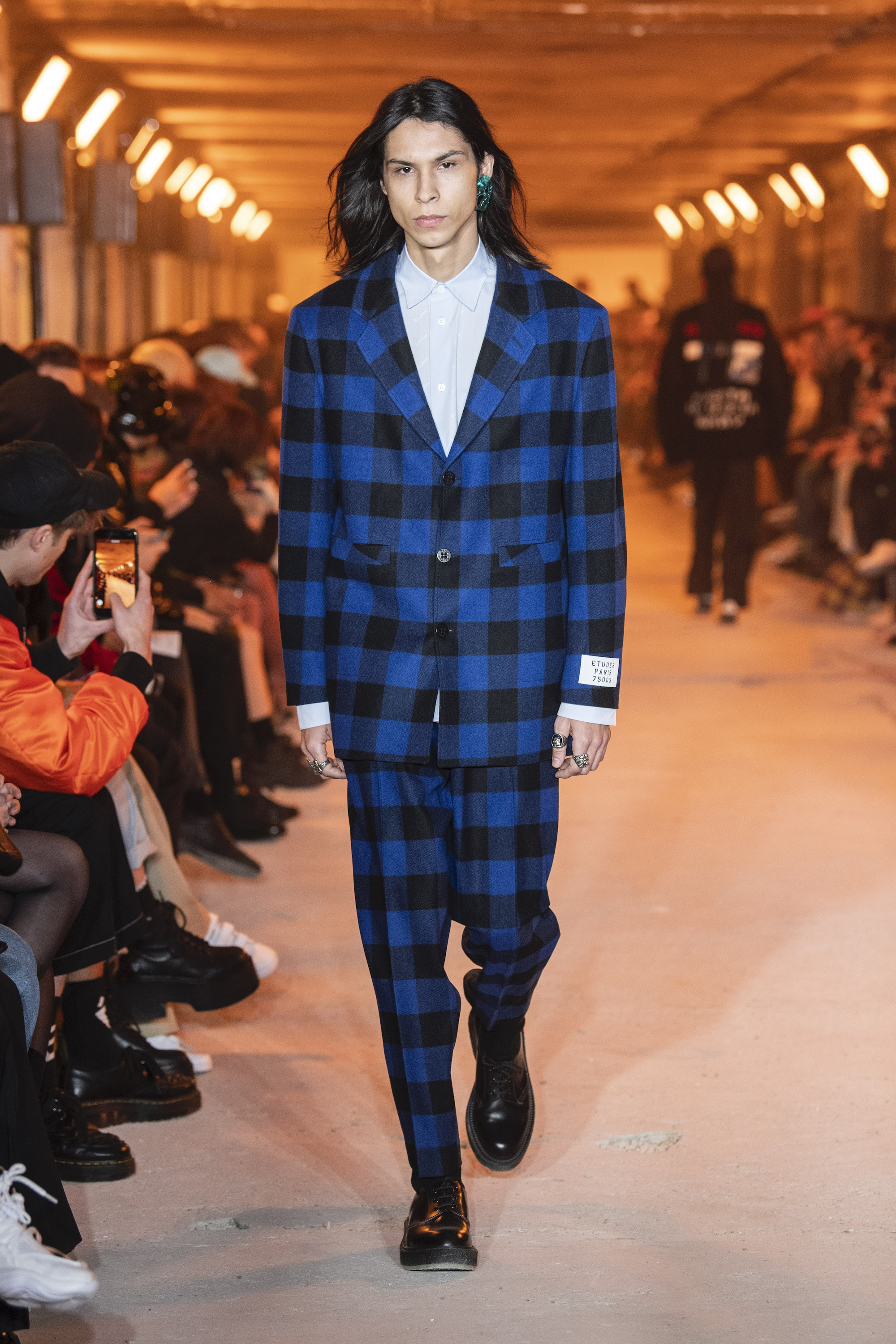 Etudes runaway AW20 Look 34