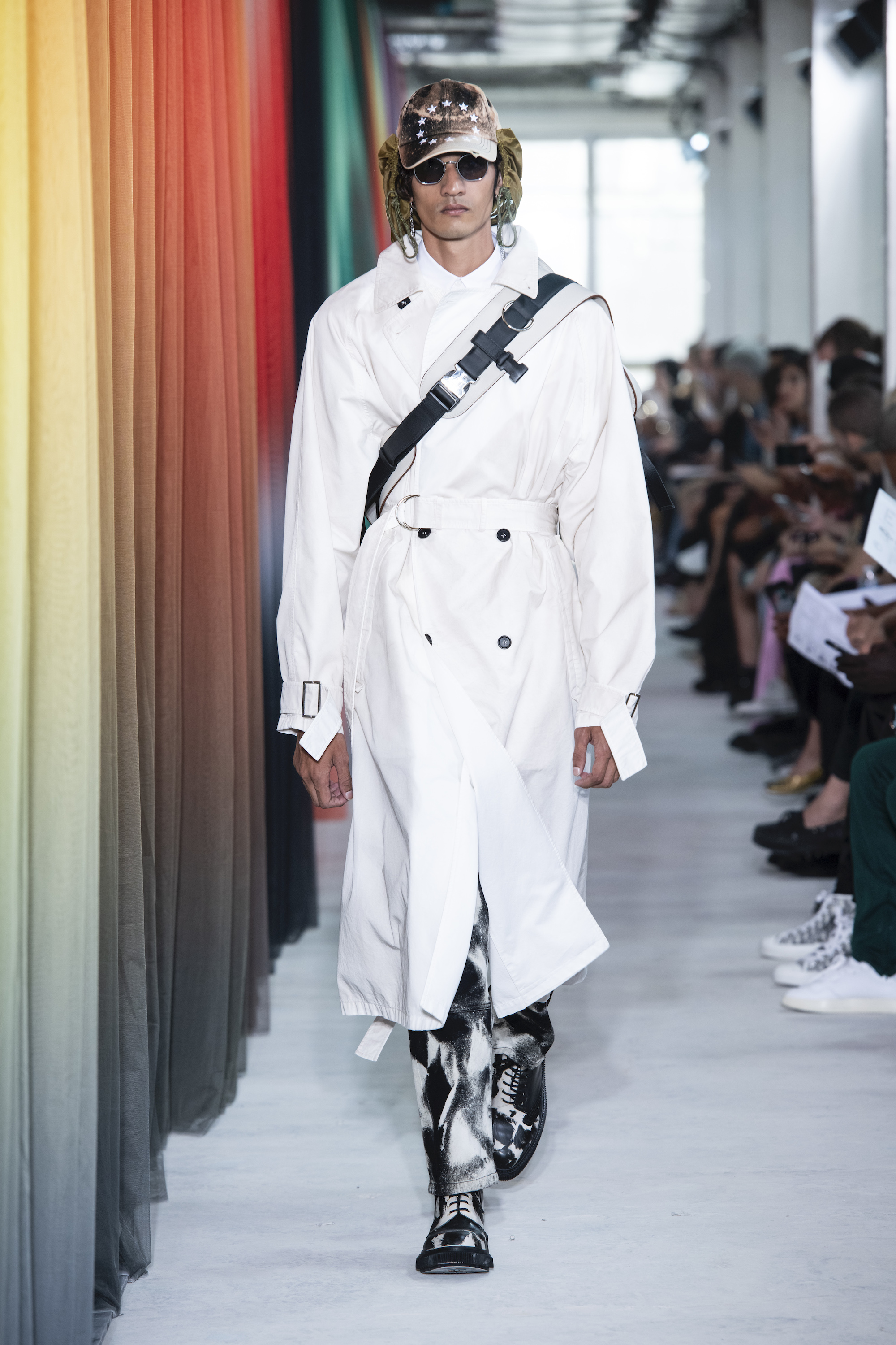 Etudes runway SS20 Look 10