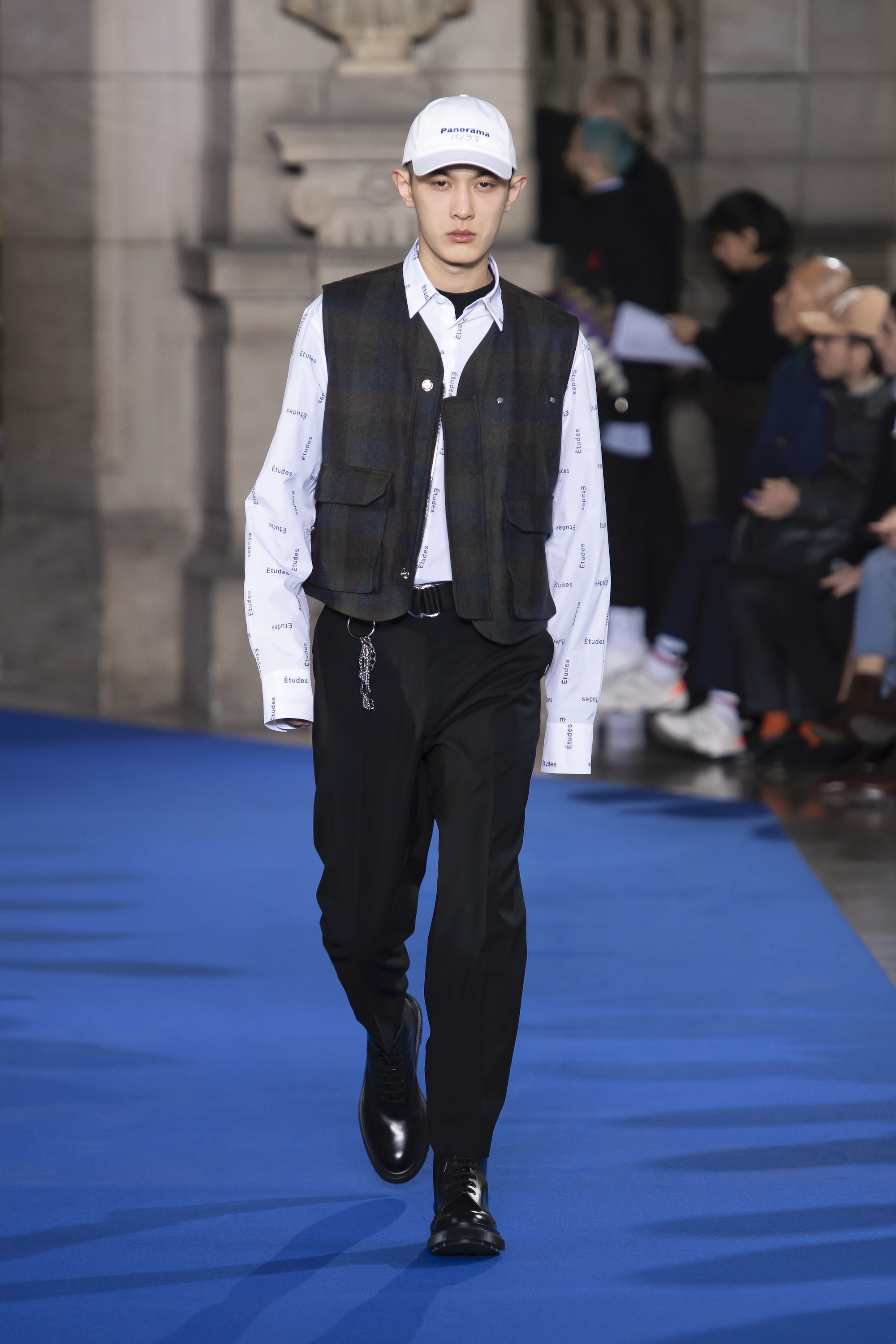 Etudes Runway AW19 19