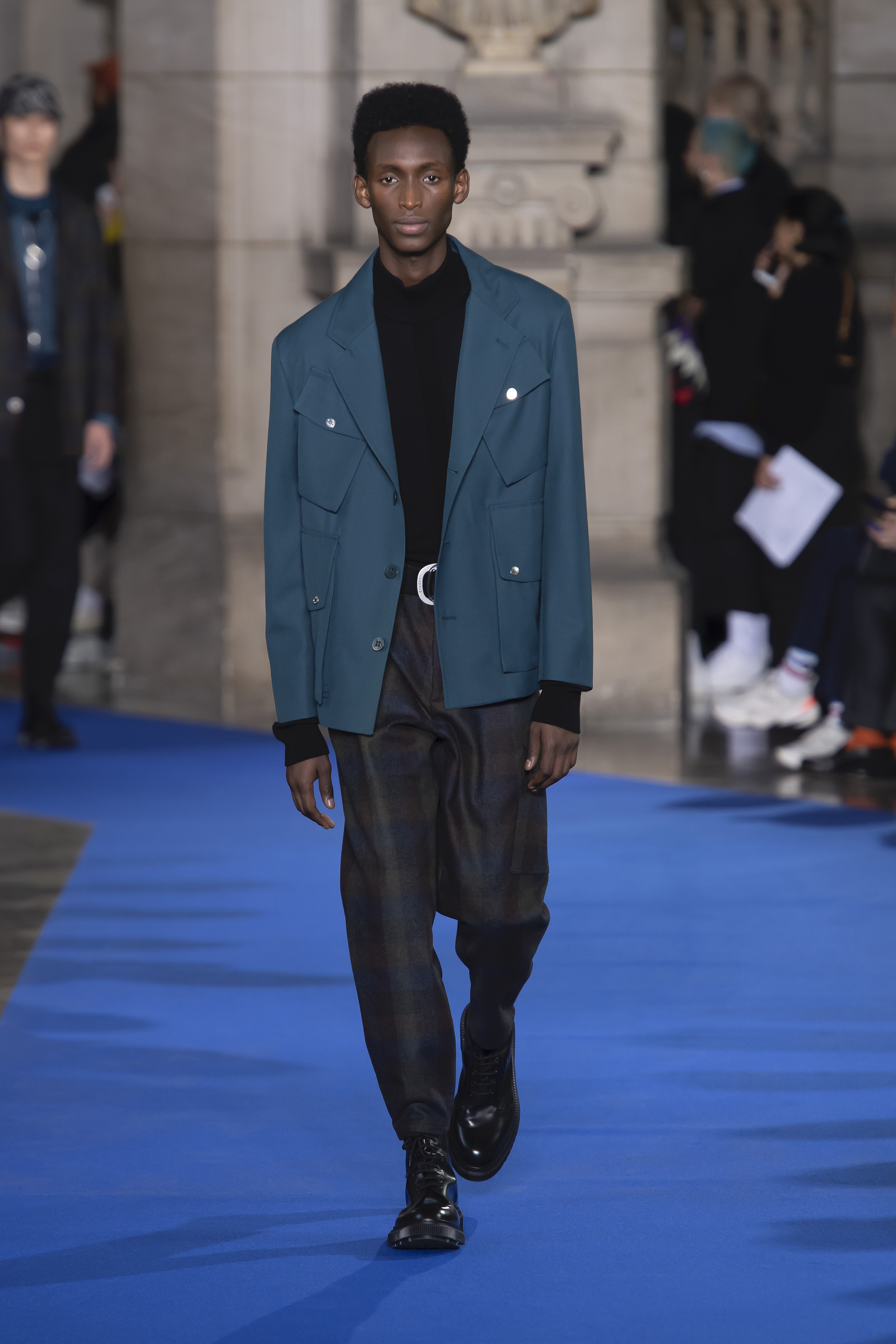 Etudes Runway AW19 27