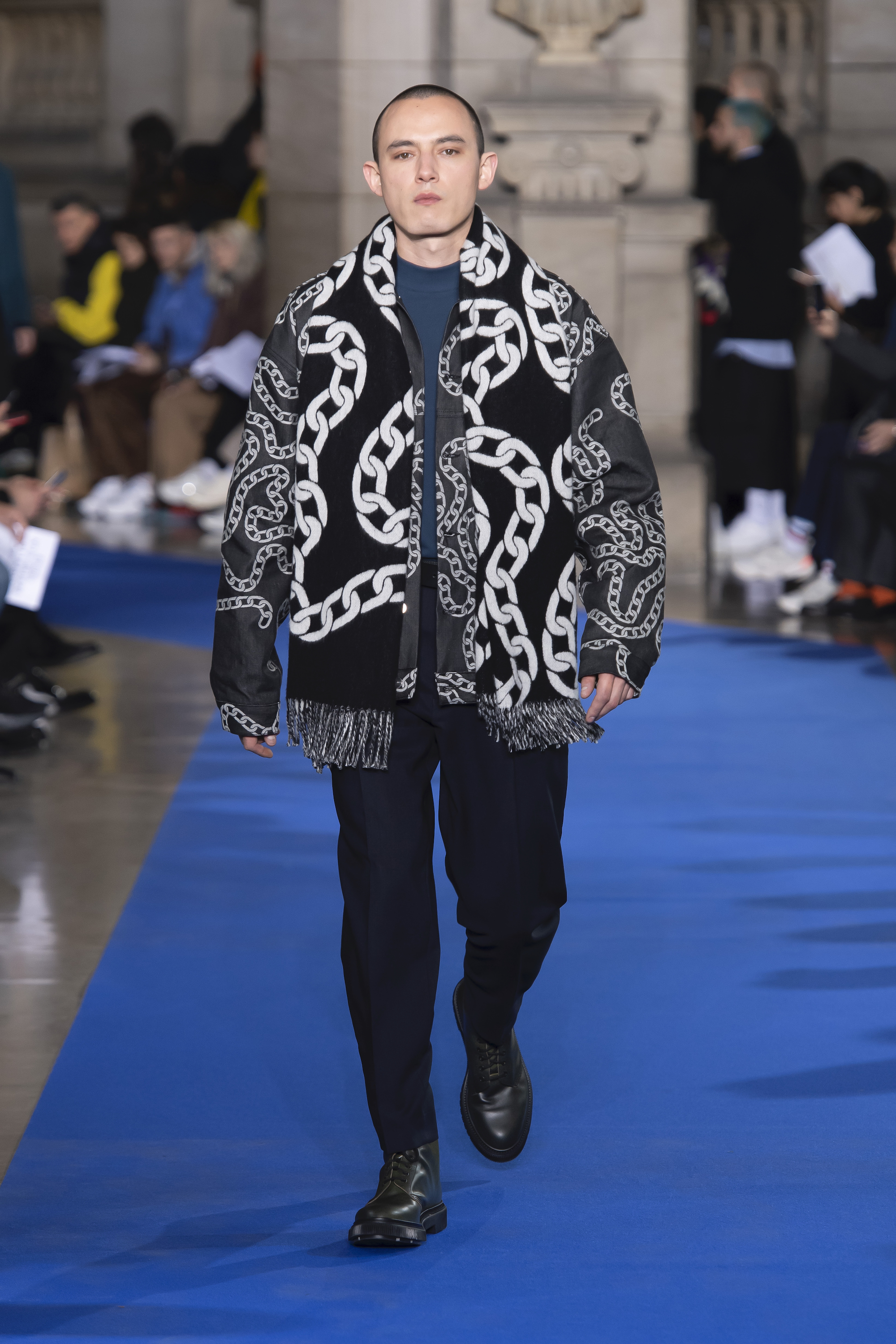 Etudes Runway AW19 30