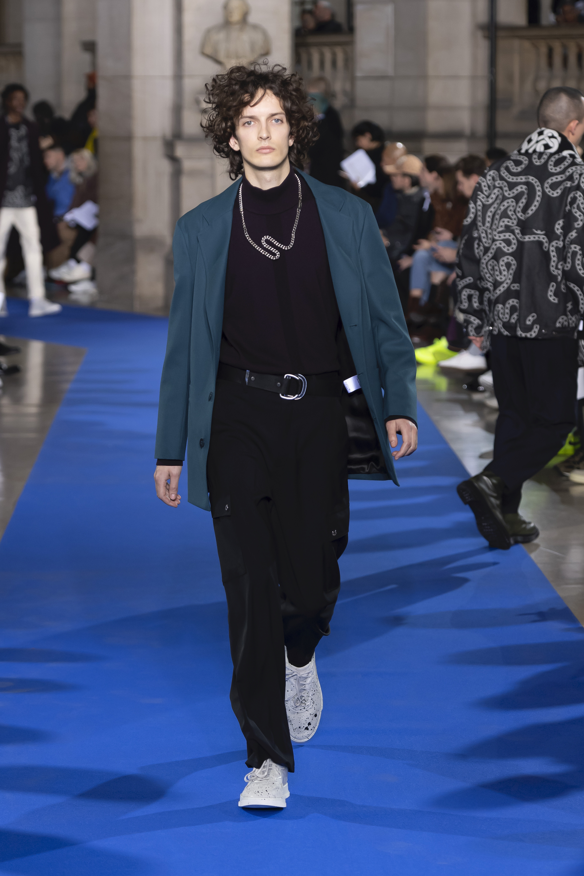 Etudes Runway AW19 31