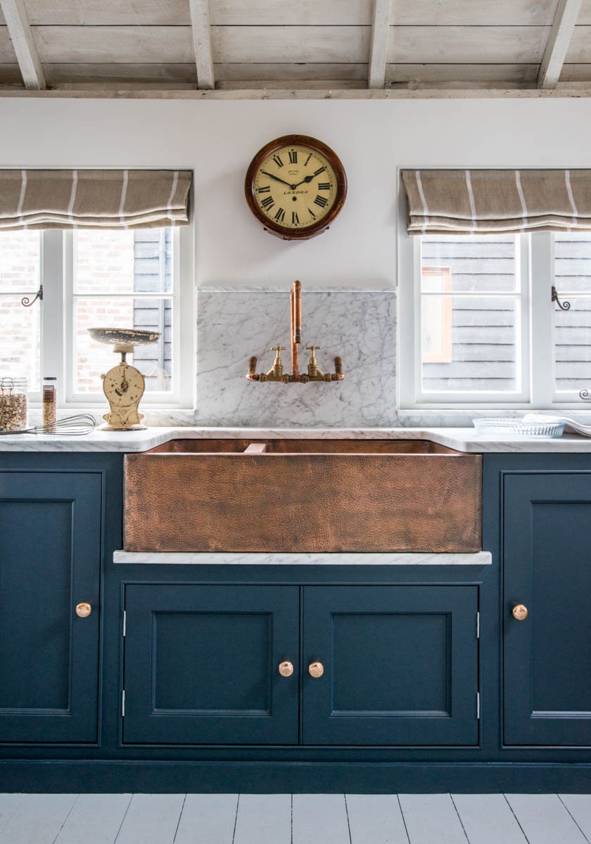 Snow White walls in a kitchen painted with Charterhouse No.4

