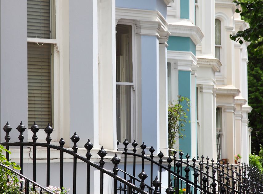 Lavender exterior walls painted with Early Lavender No.260

