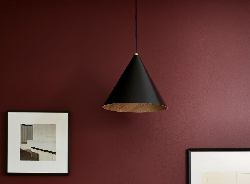 Crimson Red walls painted with Huguenot No.49

