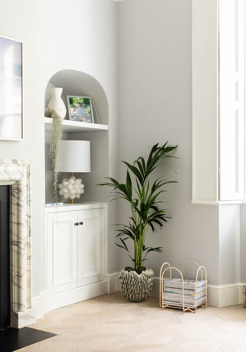 Pale Neutral walls painted with Sloane Square No.92


