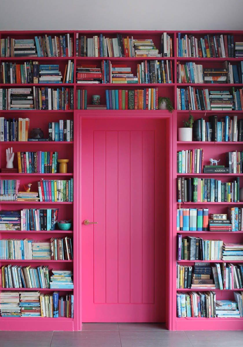 Dark Pink door and shelving painted with FTT-006

