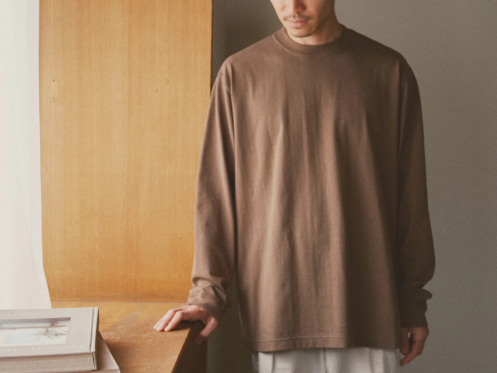 KINTO FUTO CUT AND SEW LONG SLEEVE TCO_S BROWN THUMBNAIL 15