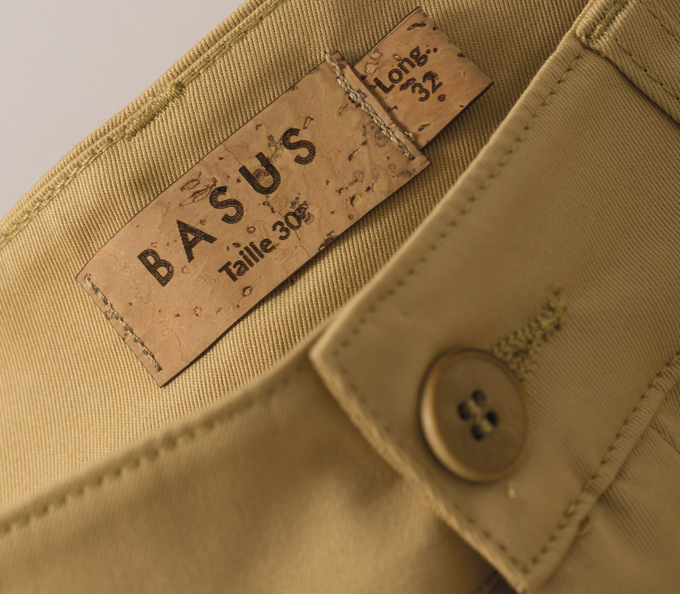 LE PANTALON WORKER - BLÉ