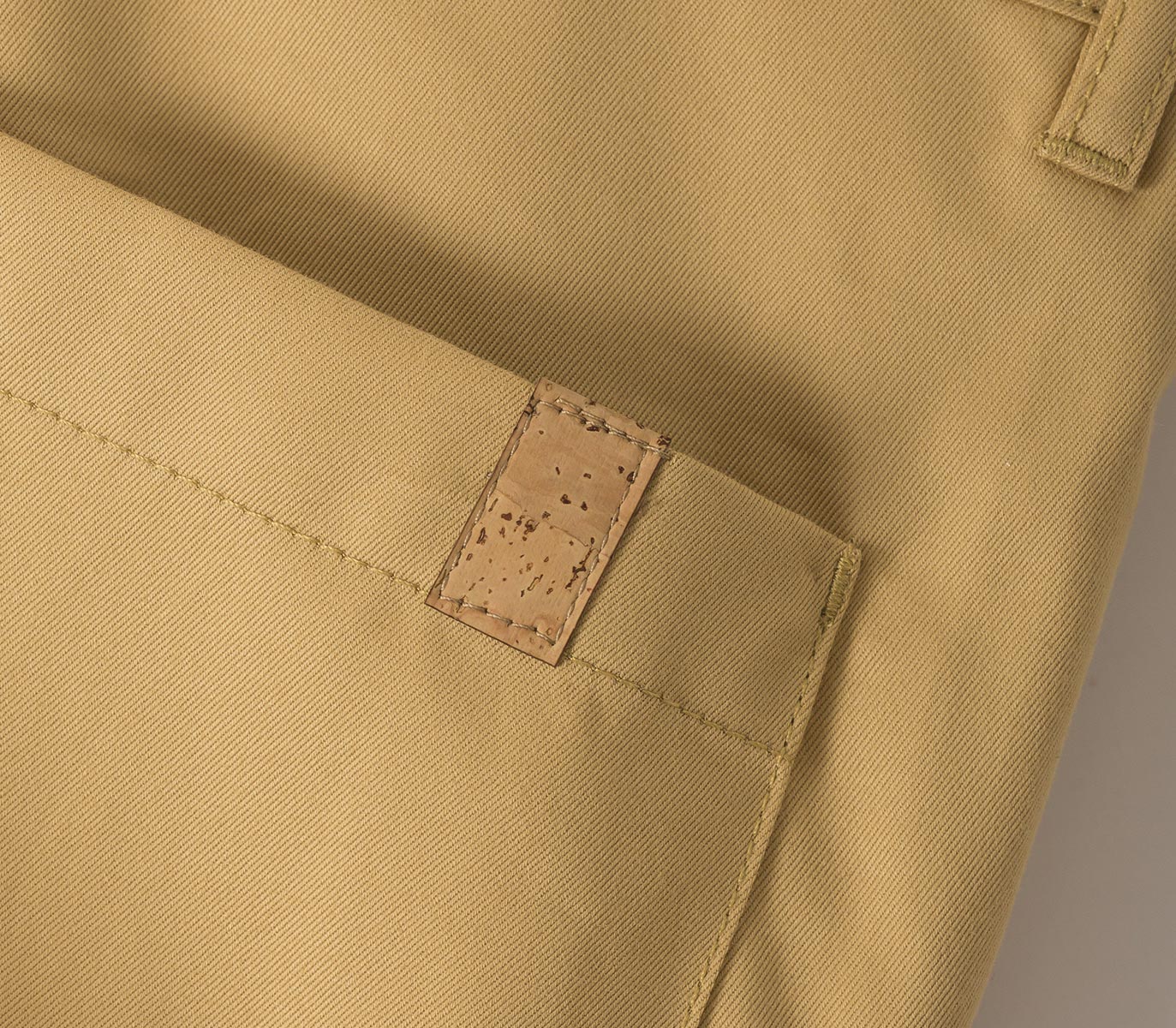 LE PANTALON WORKER - BLÉ