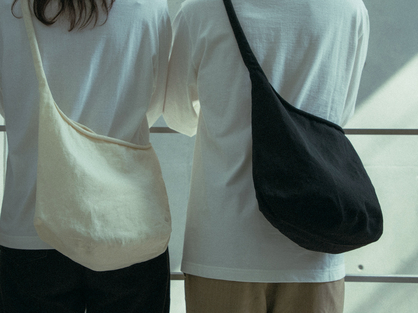 KINTO FUTO SLING BAG NL IVORY THUMBNAIL 1