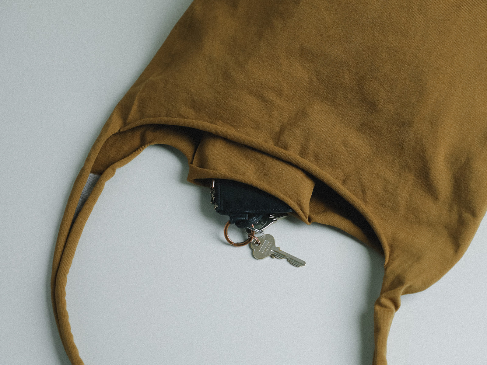 KINTO FUTO SLING BAG NL COYOTE THUMBNAIL 4