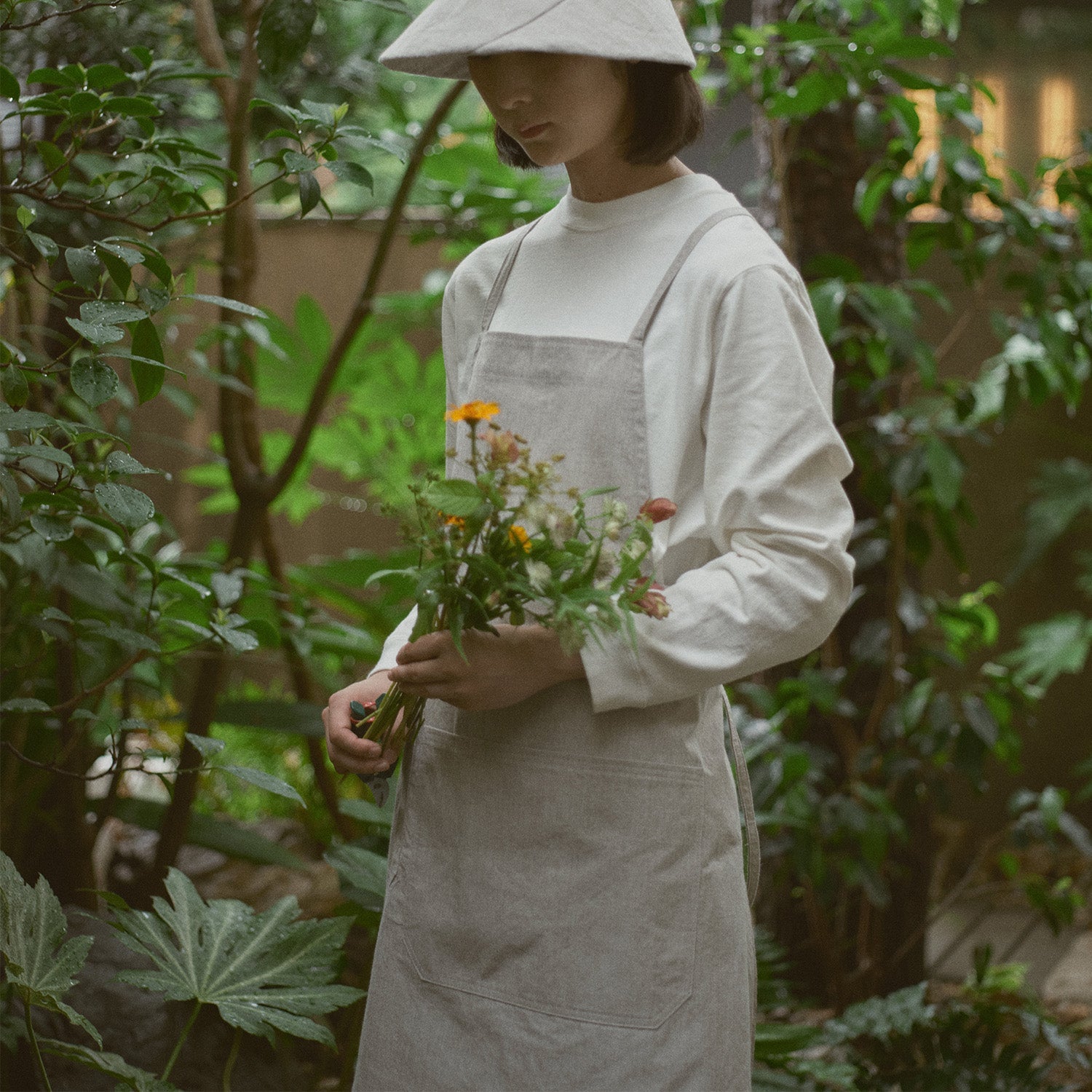 KINTO FUTO FULL APRON SCO LIGHT GREY THUMBNAIL 1