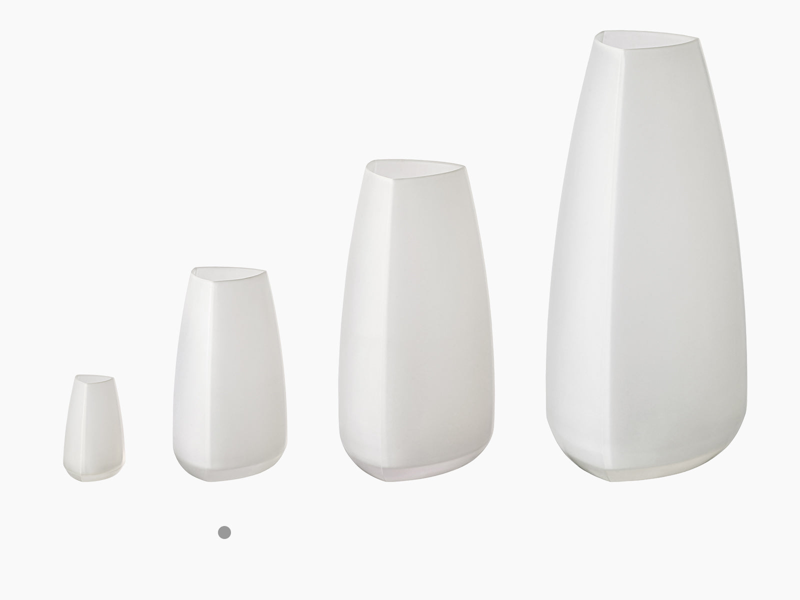 KINTO TRE VASE (115X200MM/4.5X7.9IN) FROST THUMBNAIL 2