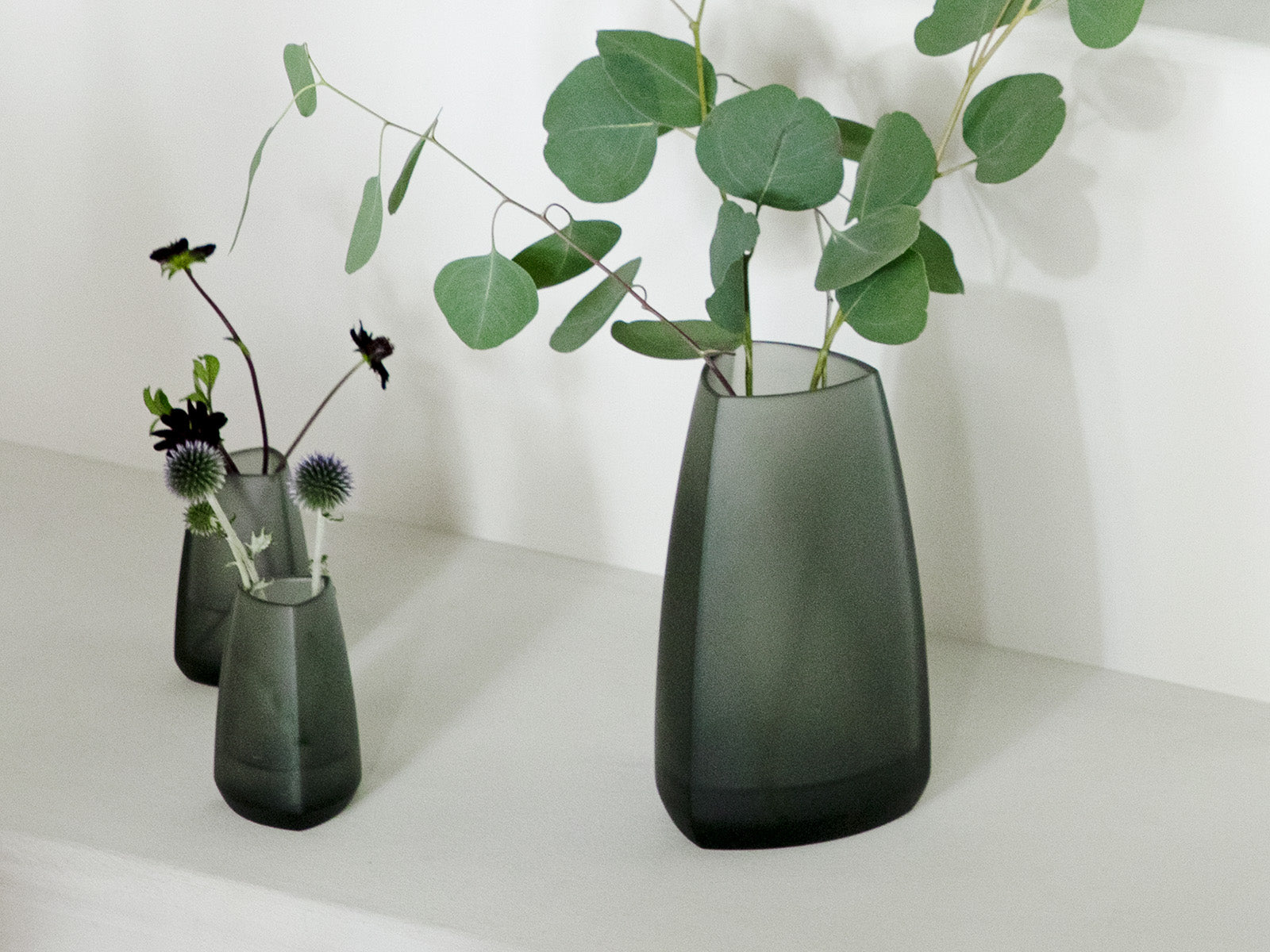 KINTO TRE VASE (115X200MM/4.5X7.9IN) SMOKE THUMBNAIL 9