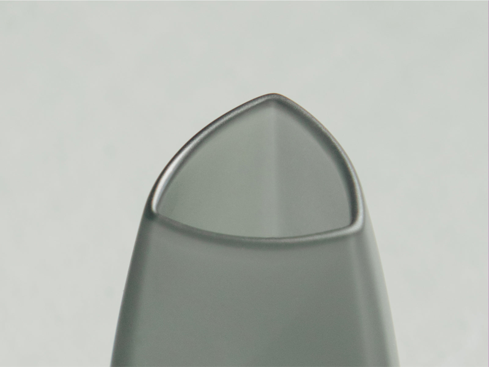 KINTO TRE VASE (115X200MM/4.5X7.9IN) SMOKE THUMBNAIL 11