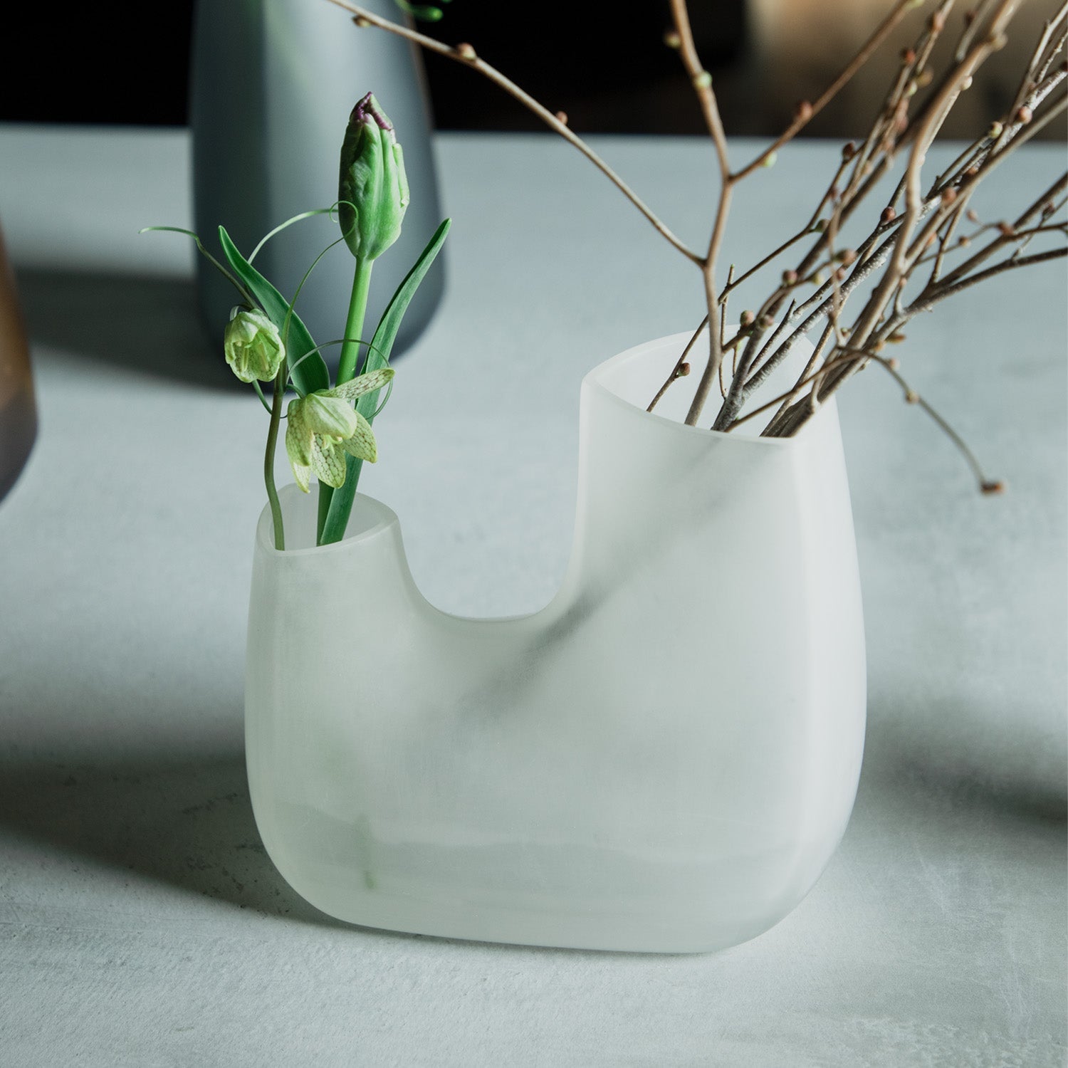 KINTO TRE VASE (200X120X175MM/7.9X4.7X6.9IN) FROST THUMBNAIL 1